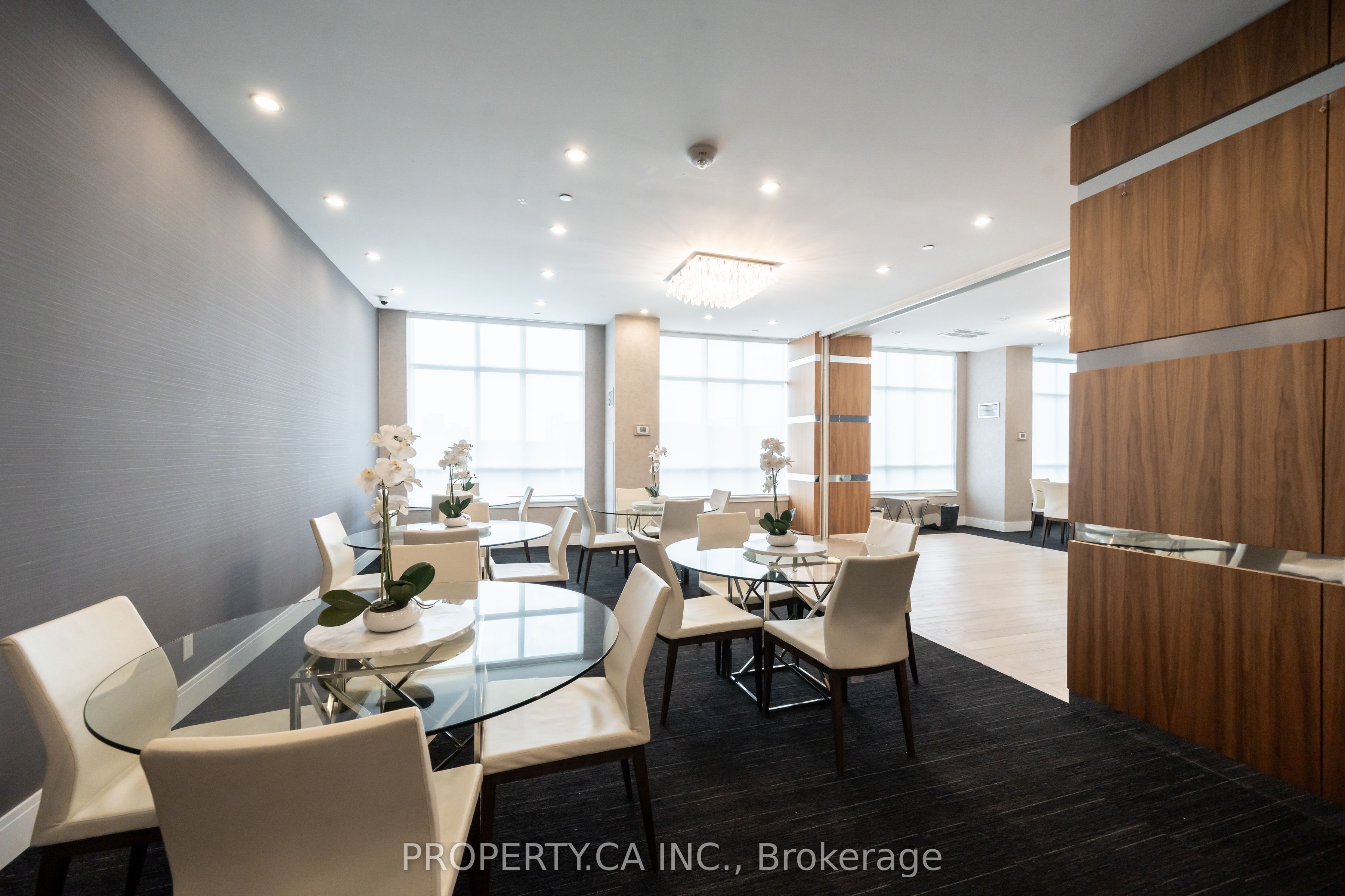 9205 Yonge Street S 1210 Property Photo 24
