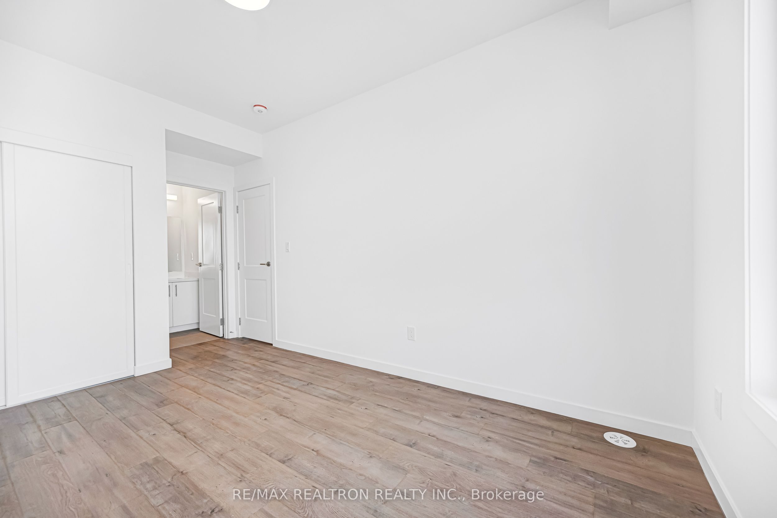 3175 Denison Street 107 Property Photo 26