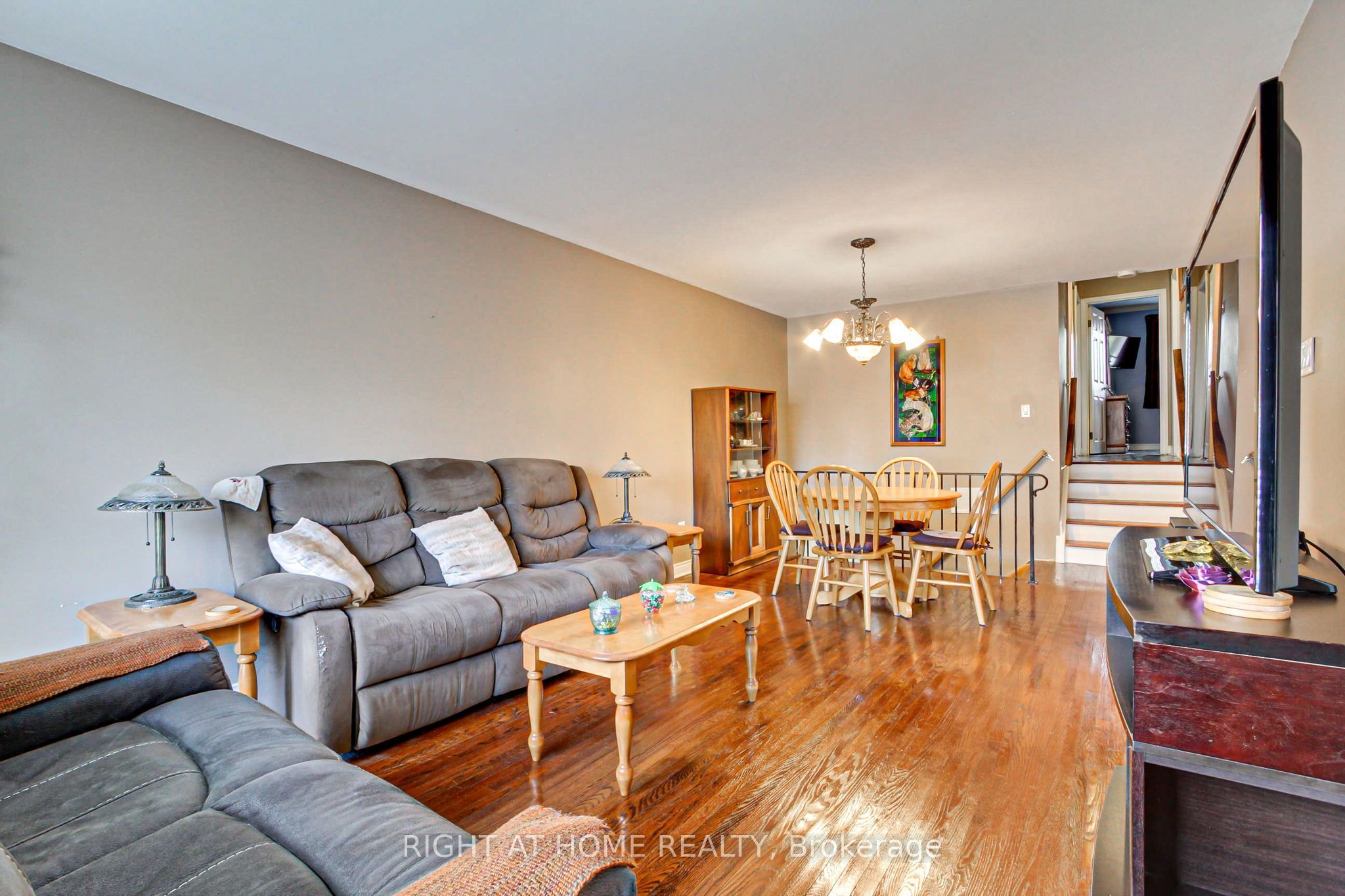 30 Kitimat Crescent Property Photo 7