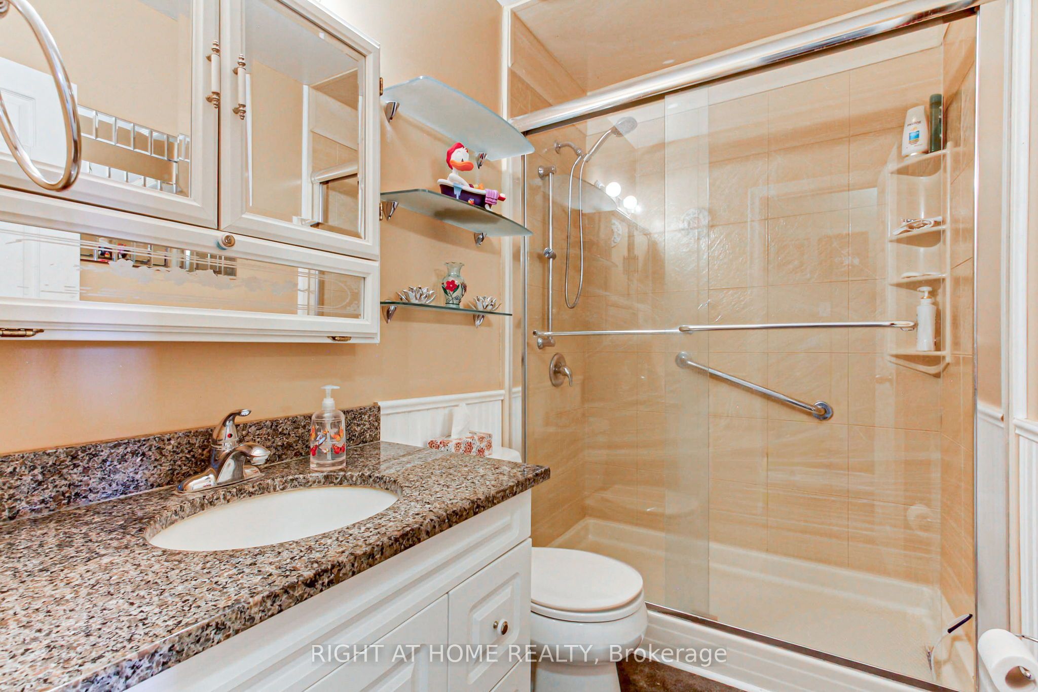 30 Kitimat Crescent Property Photo 13