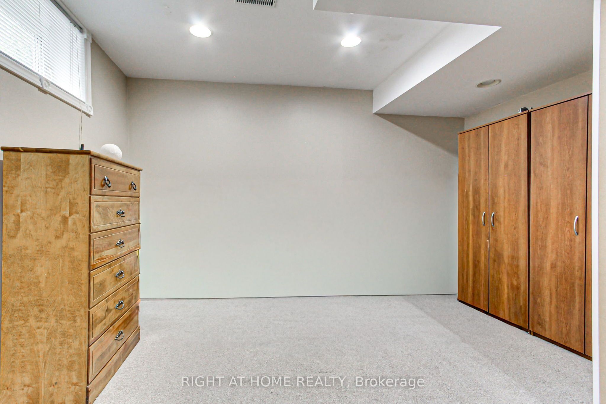 30 Kitimat Crescent Property Photo 16