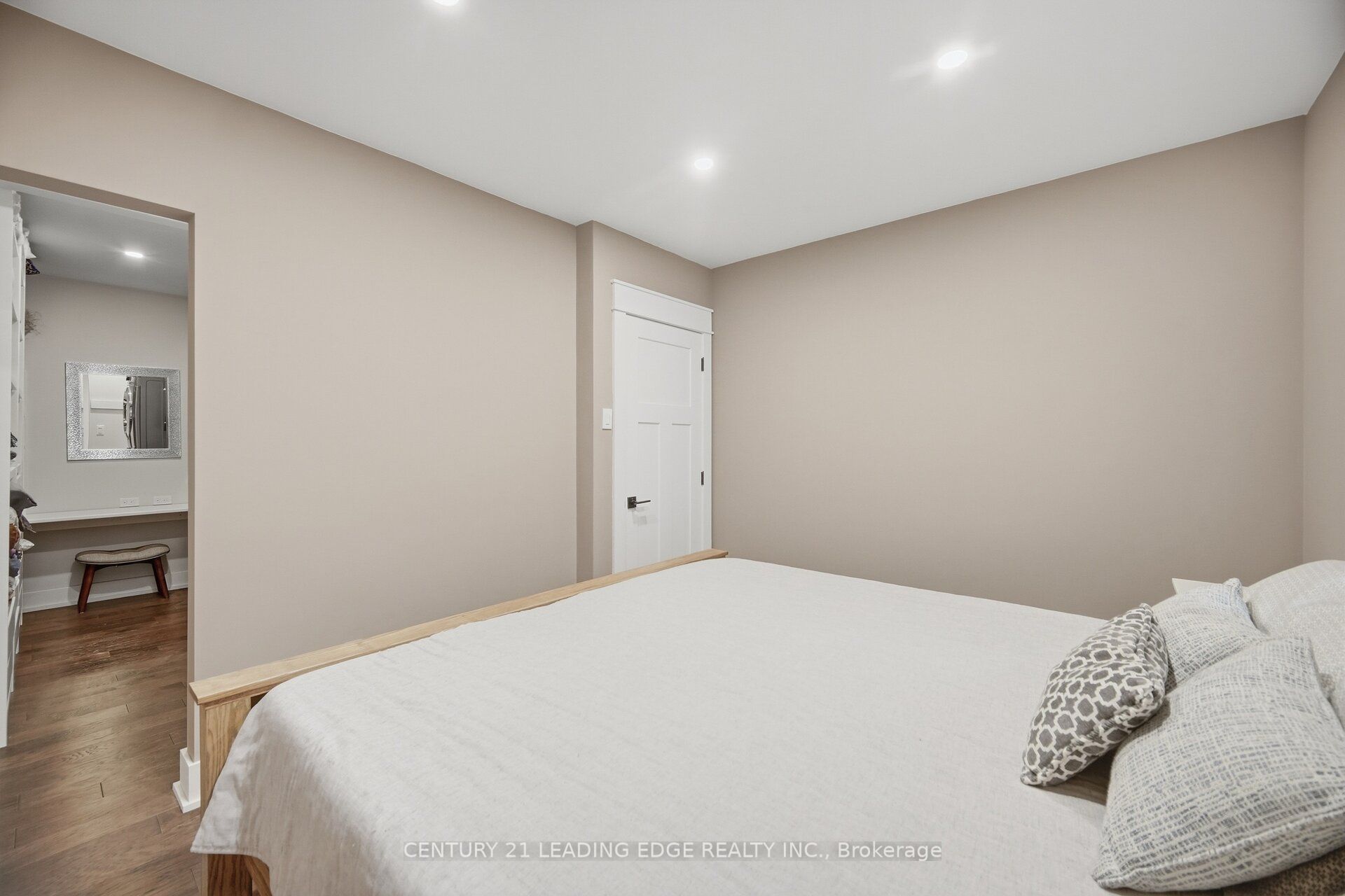 308 Rupert Avenue Property Photo 22