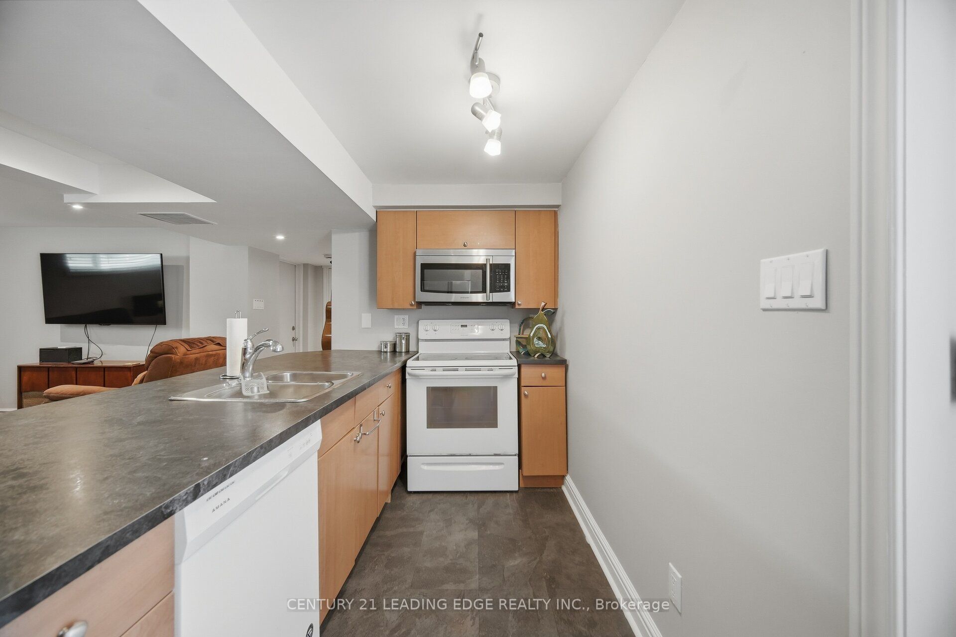 308 Rupert Avenue Property Photo 30