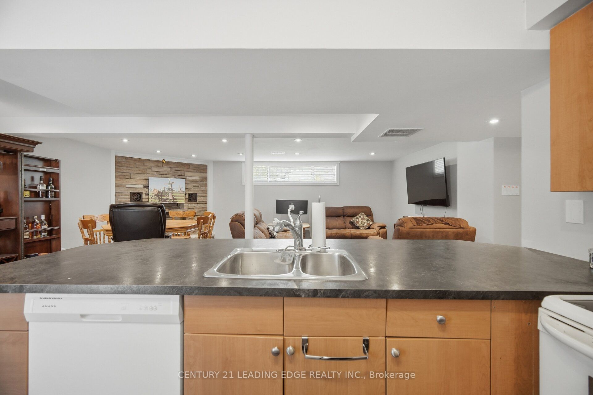 308 Rupert Avenue Property Photo 32