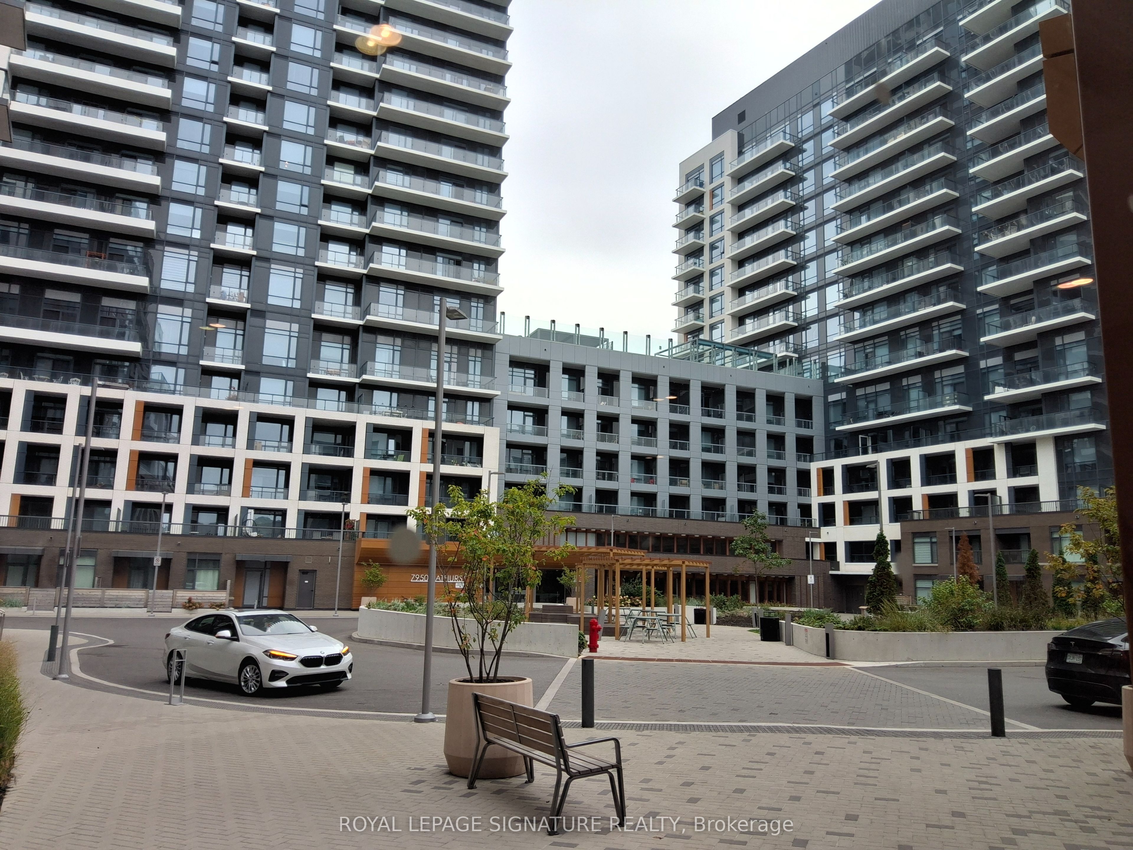 8 Beverley Glen Boulevard C701 Property Photo 1