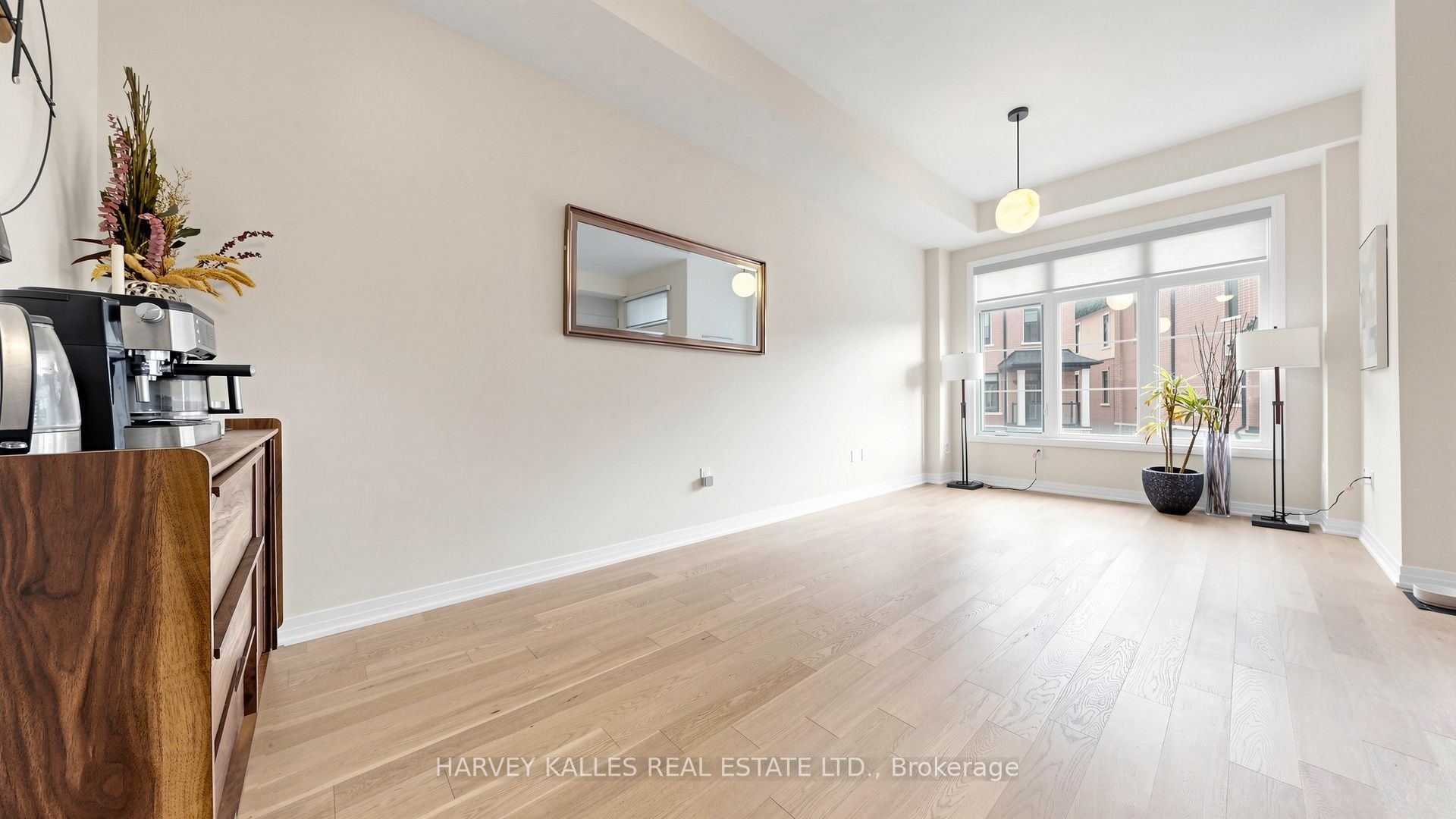 44 De La Roche Drive Property Photo 10