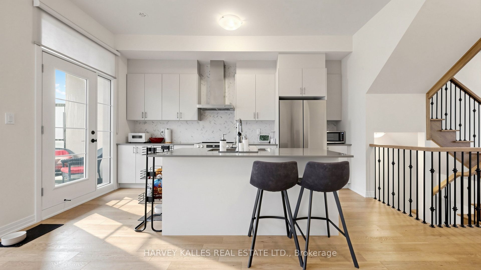 44 De La Roche Drive Property Photo 14