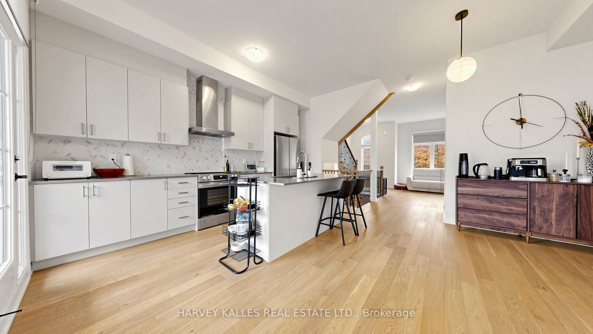 44 De La Roche Drive Property Photo 15