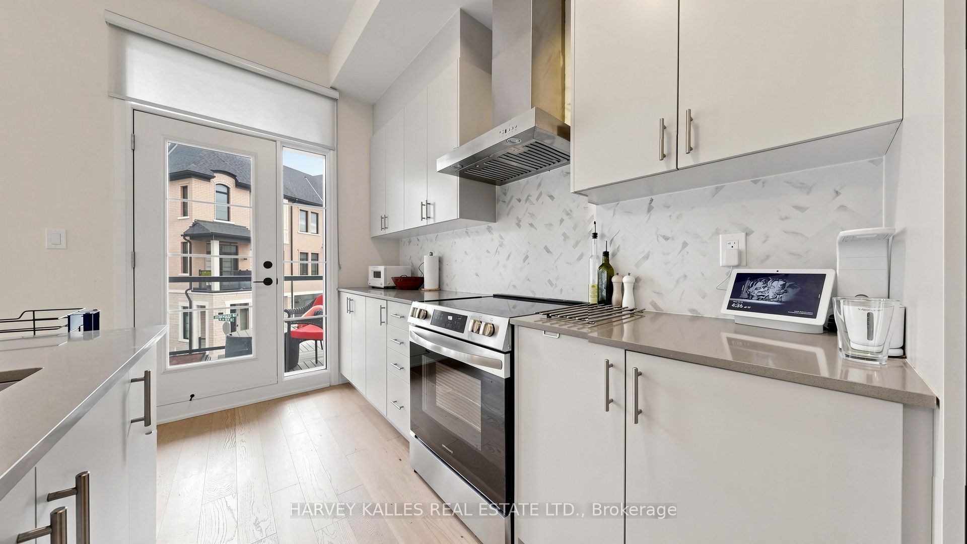 44 De La Roche Drive Property Photo 18
