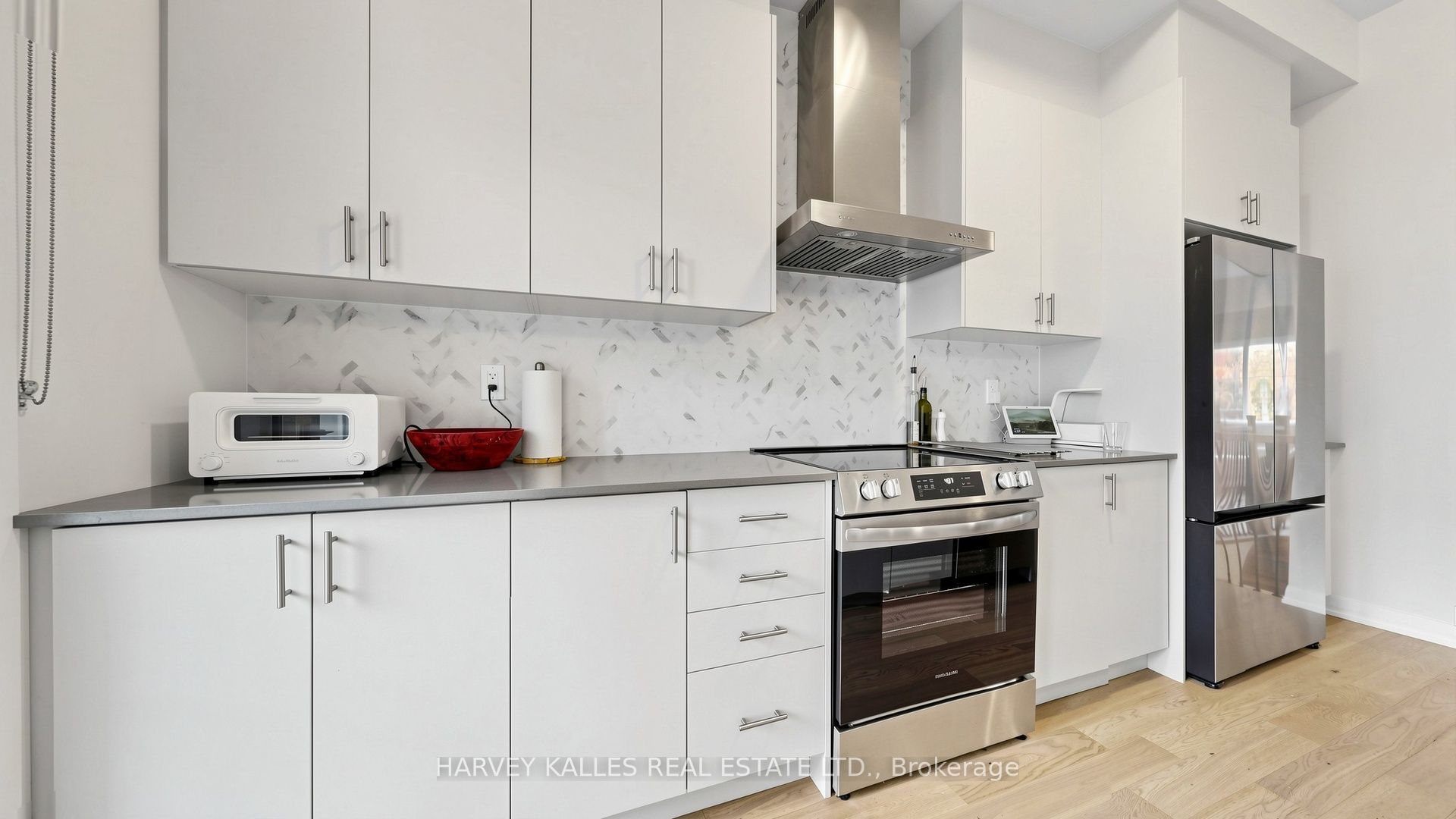 44 De La Roche Drive Property Photo 19