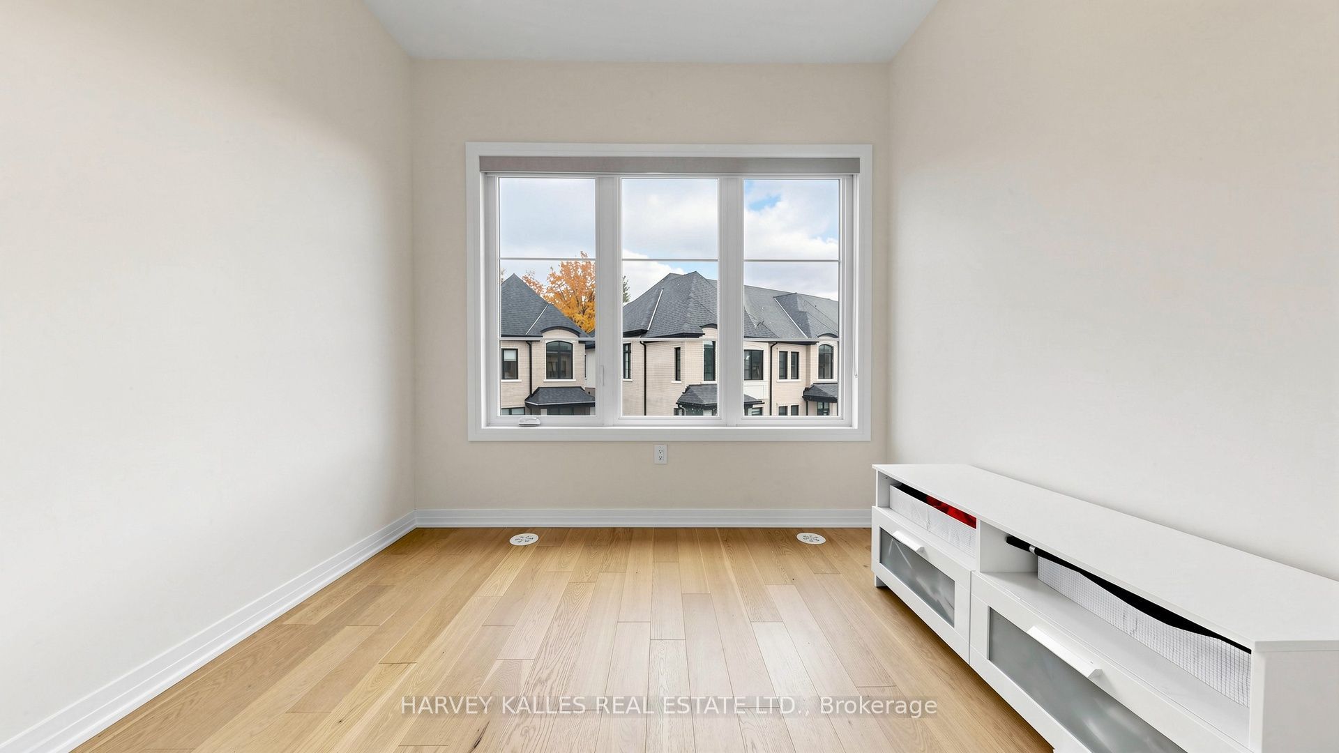44 De La Roche Drive Property Photo 34