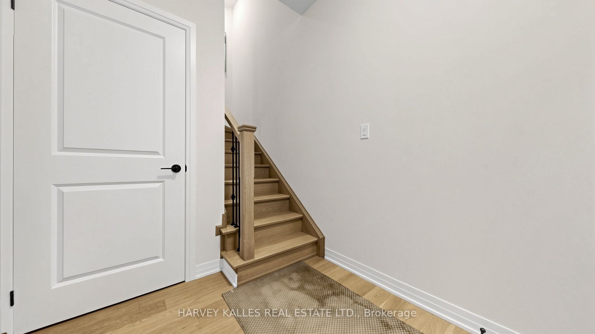 44 De La Roche Drive Property Photo 43