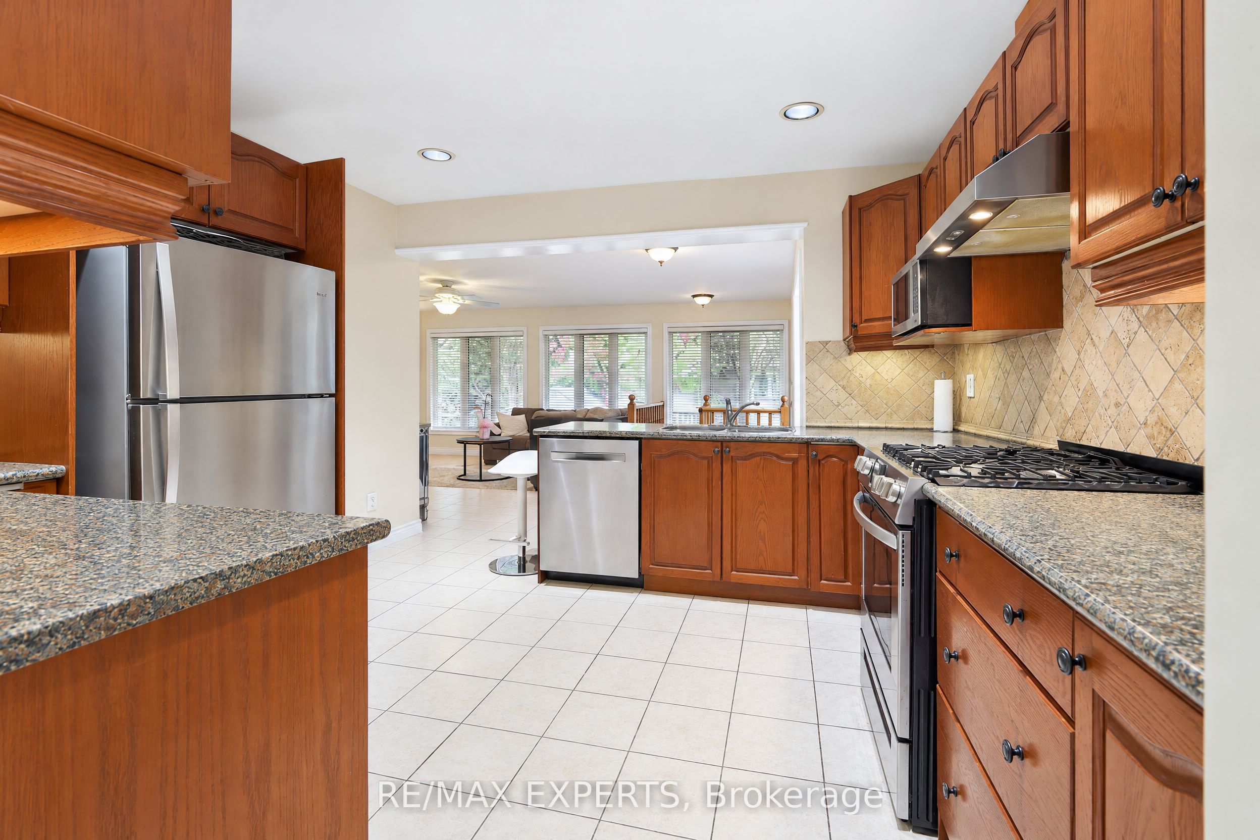 11 Knollside Drive Property Photo 7