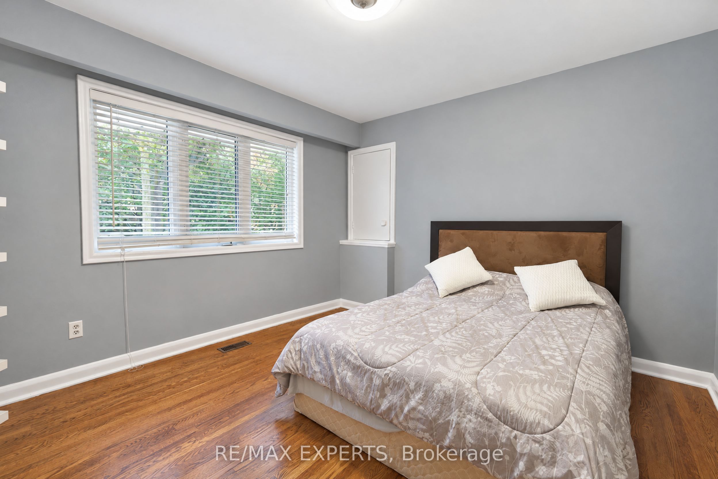11 Knollside Drive Property Photo 19