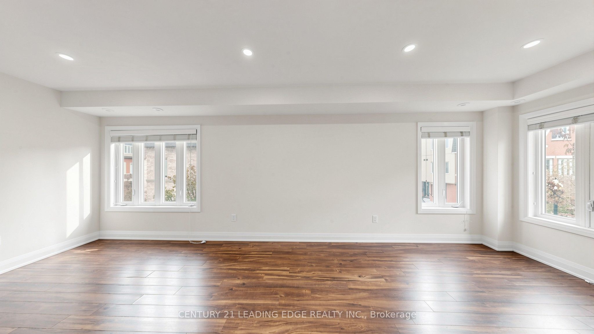 320 John Street 202 Property Photo 8