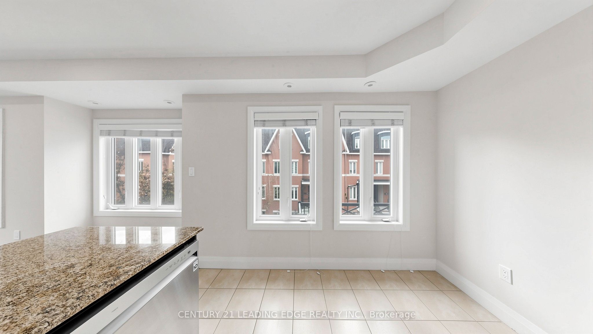 320 John Street 202 Property Photo 18