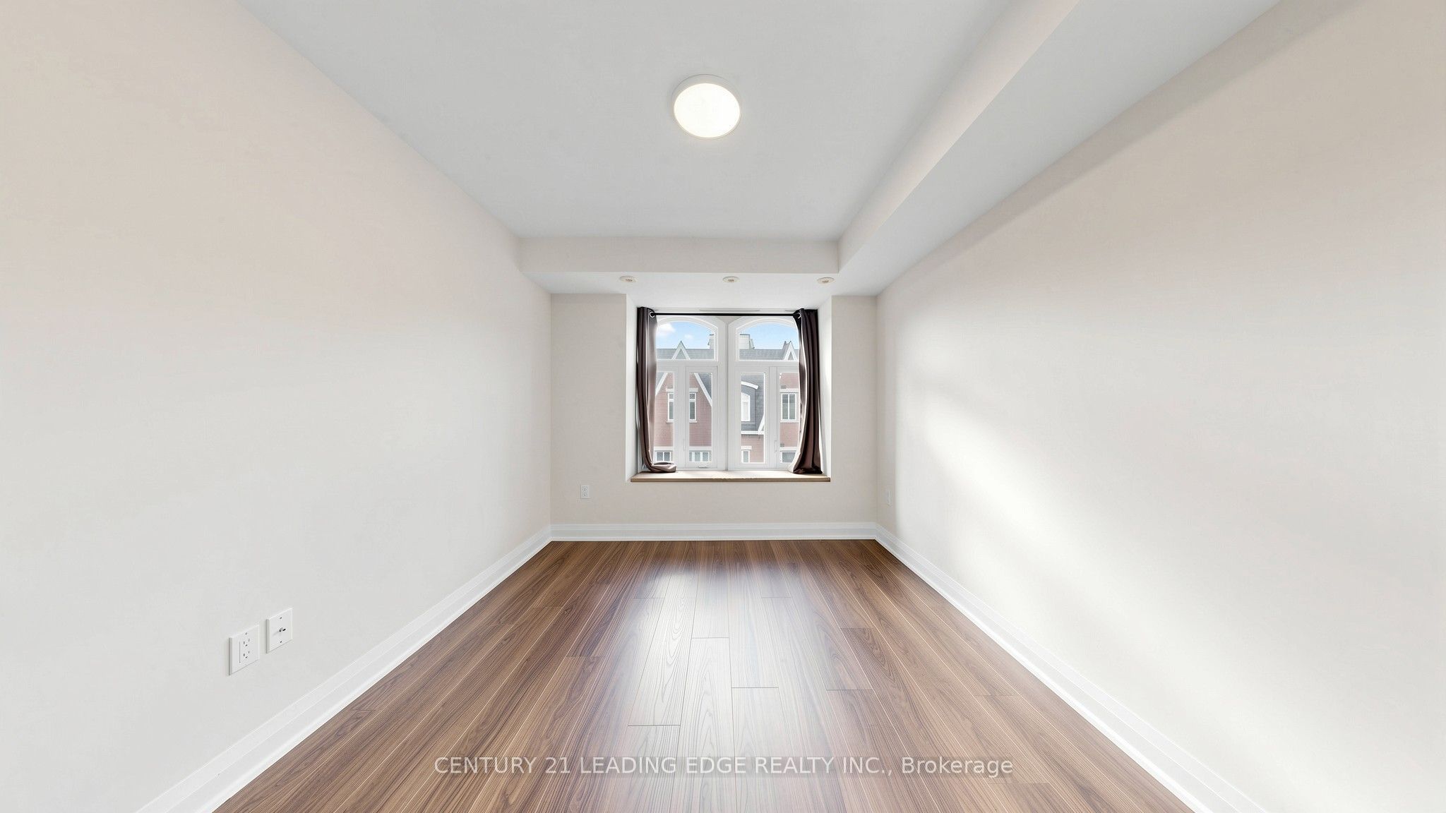 320 John Street 202 Property Photo 24
