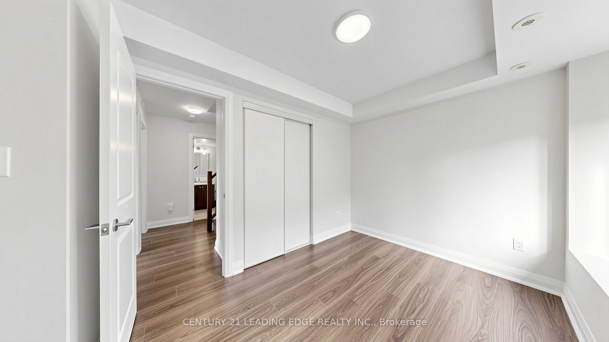 320 John Street 202 Property Photo 35