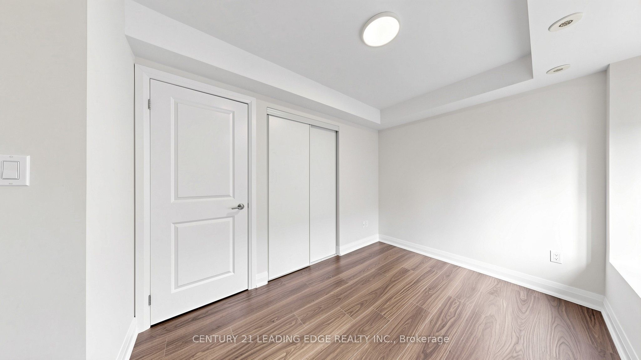 320 John Street 202 Property Photo 36