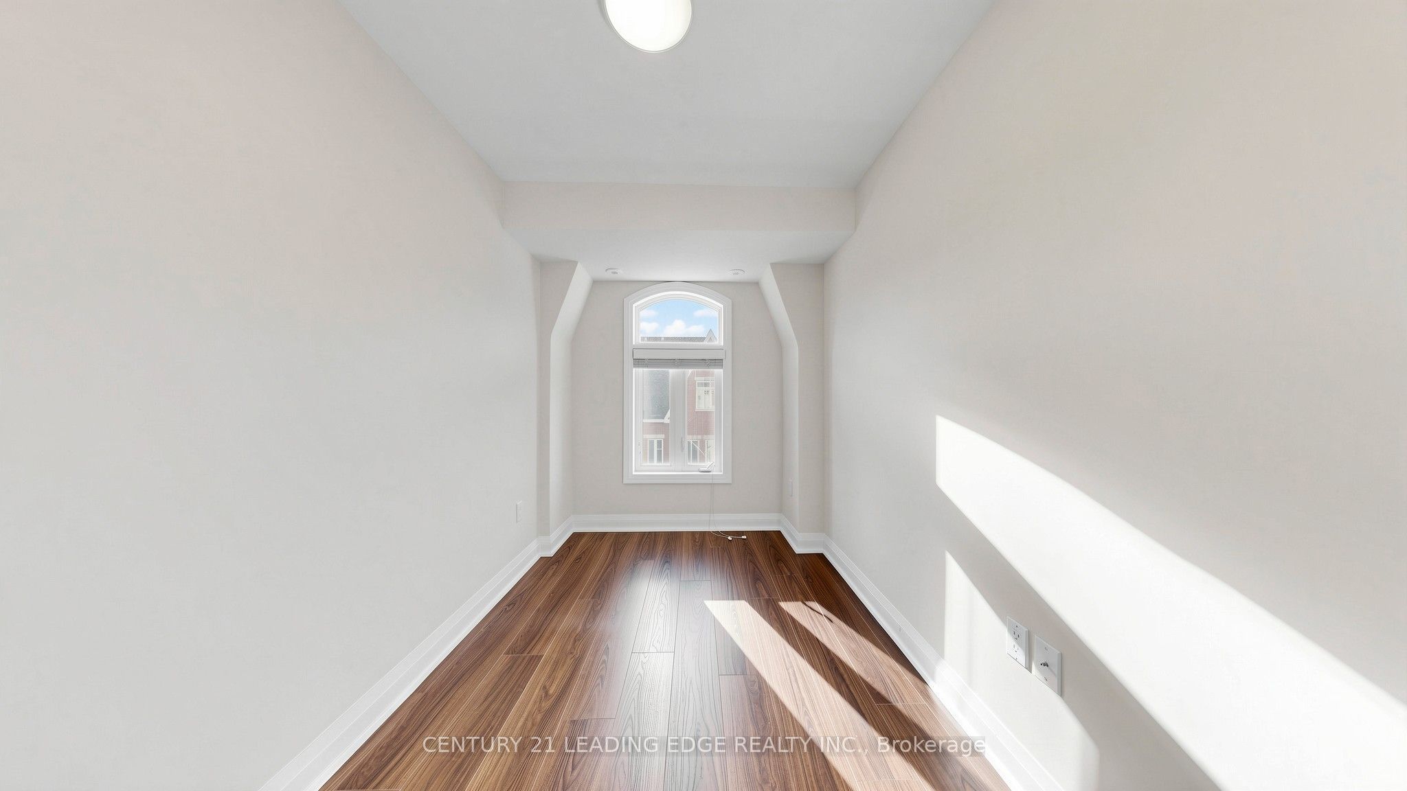 320 John Street 202 Property Photo 38