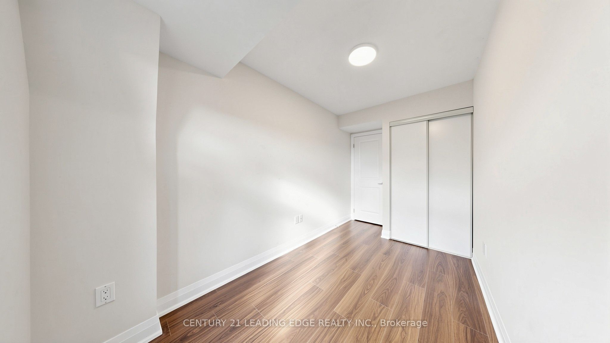 320 John Street 202 Property Photo 42