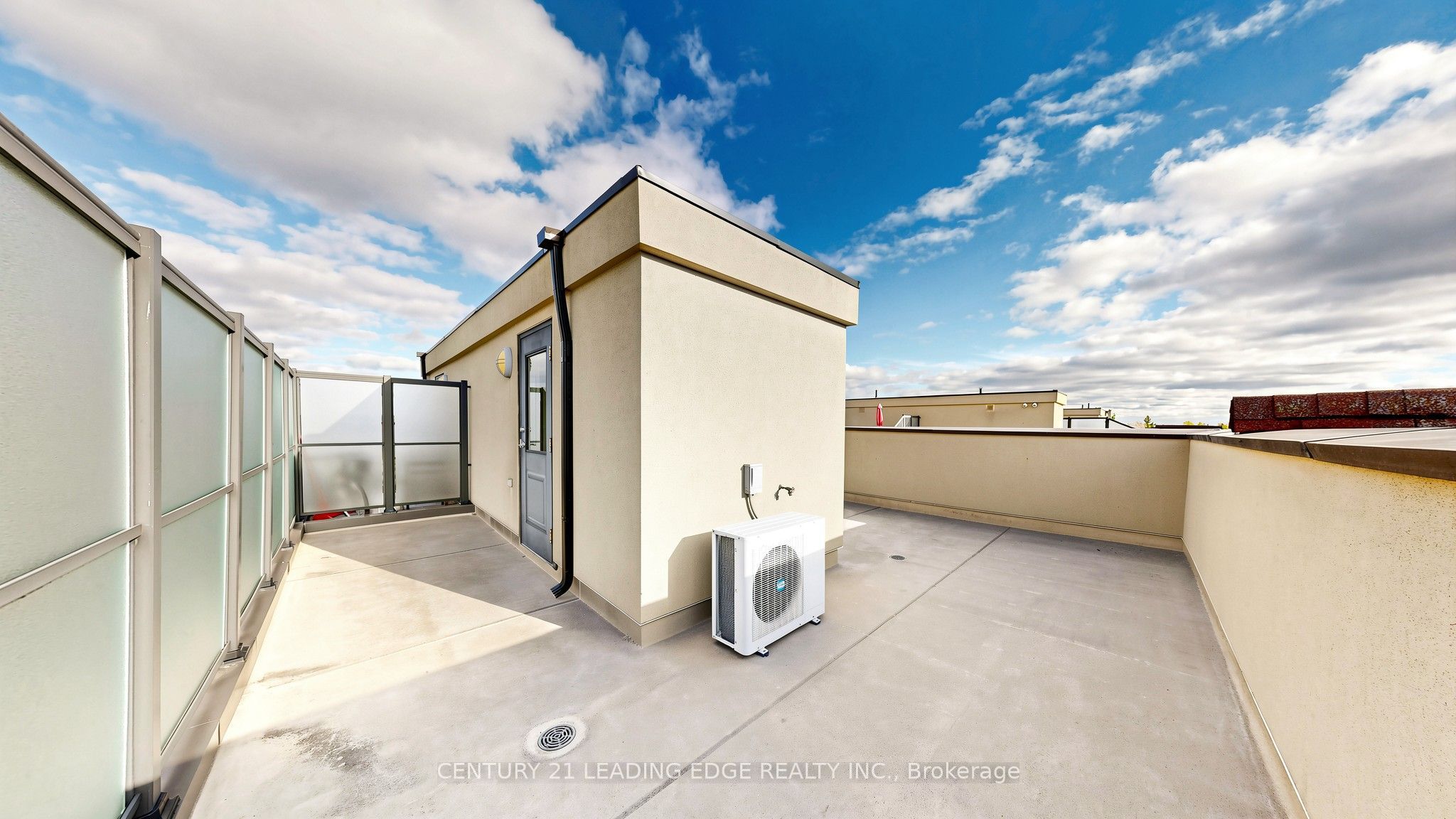 320 John Street 202 Property Photo 48