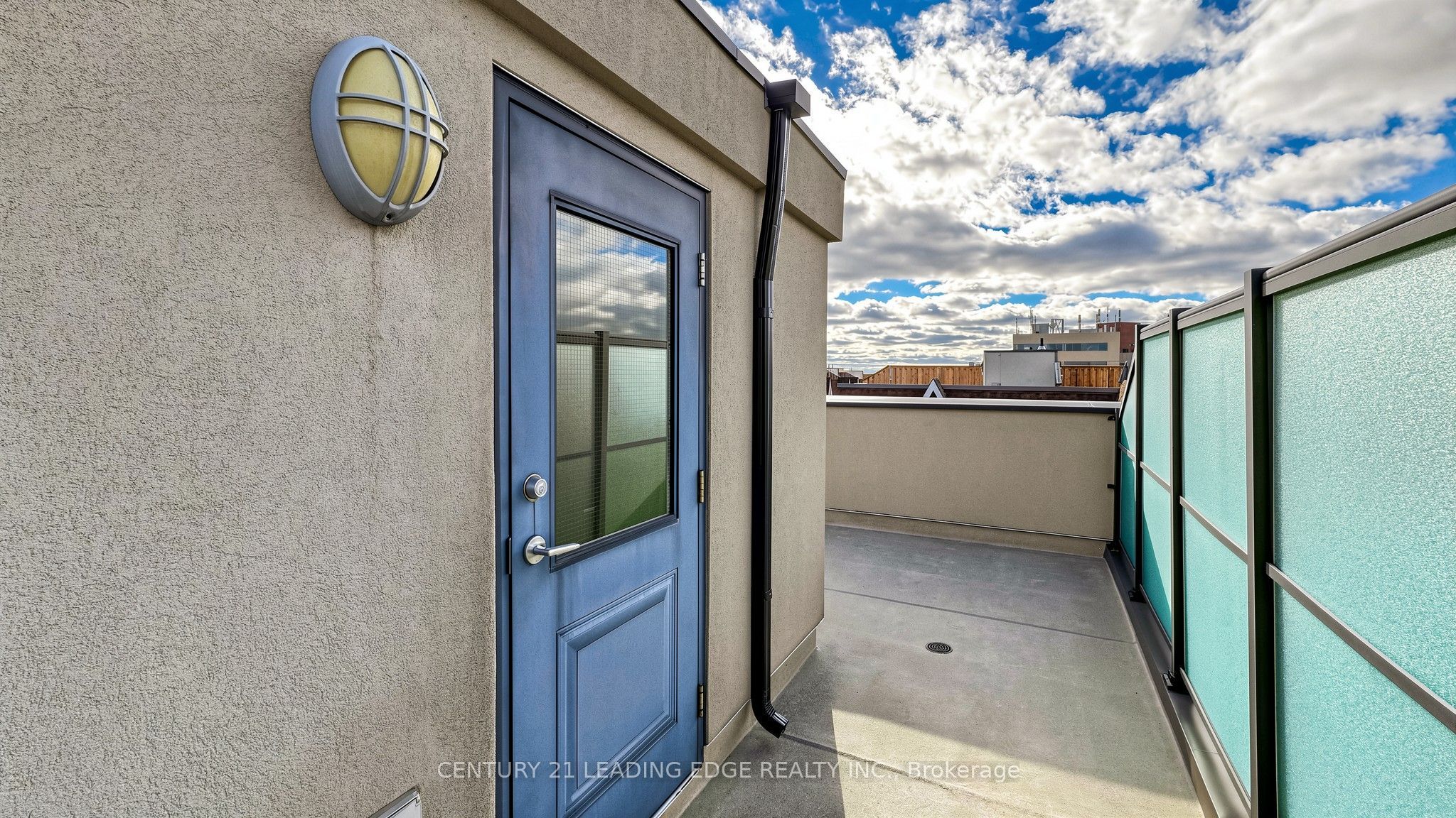 320 John Street 202 Property Photo 49