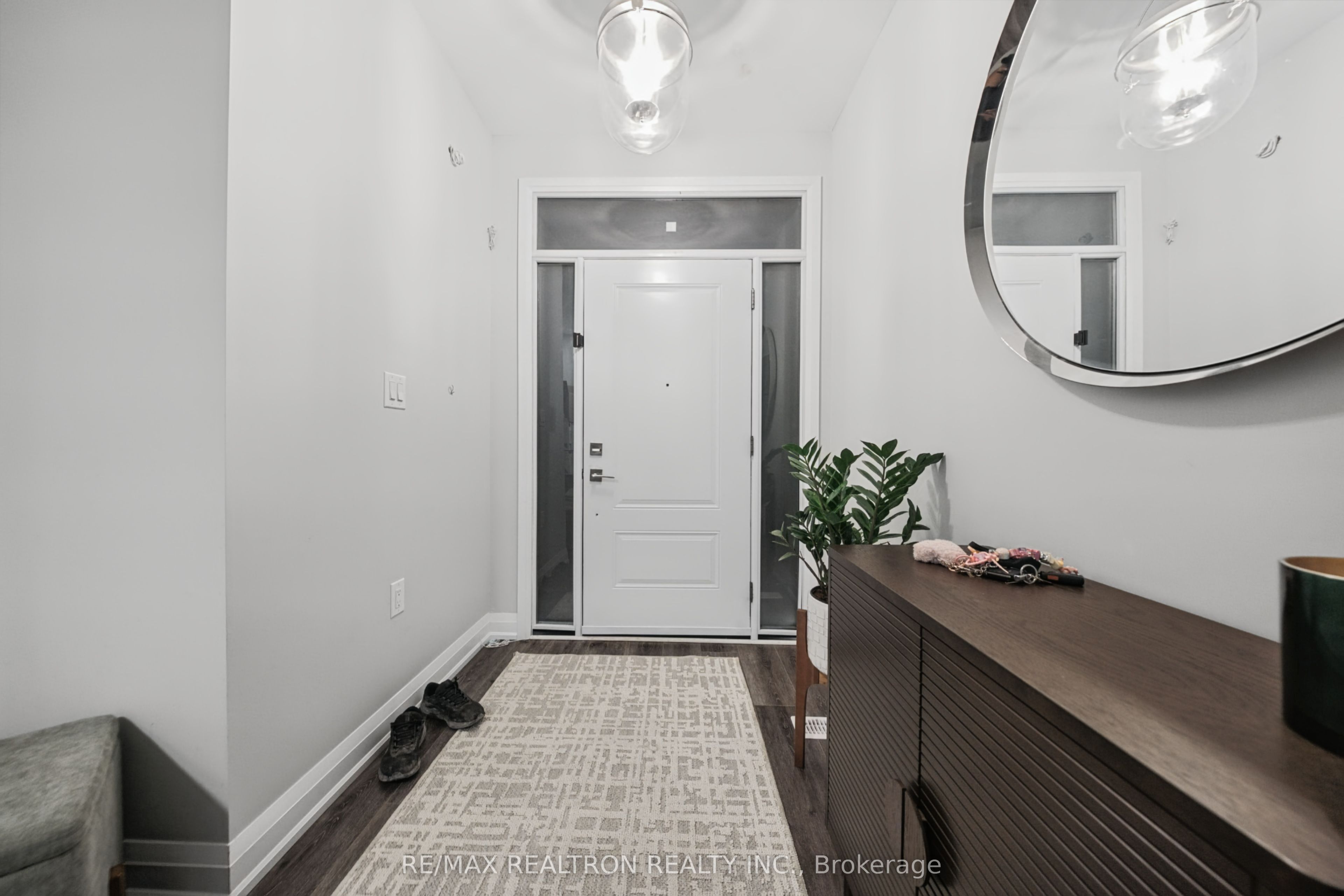 260 Eagle Street 10 Property Photo 4