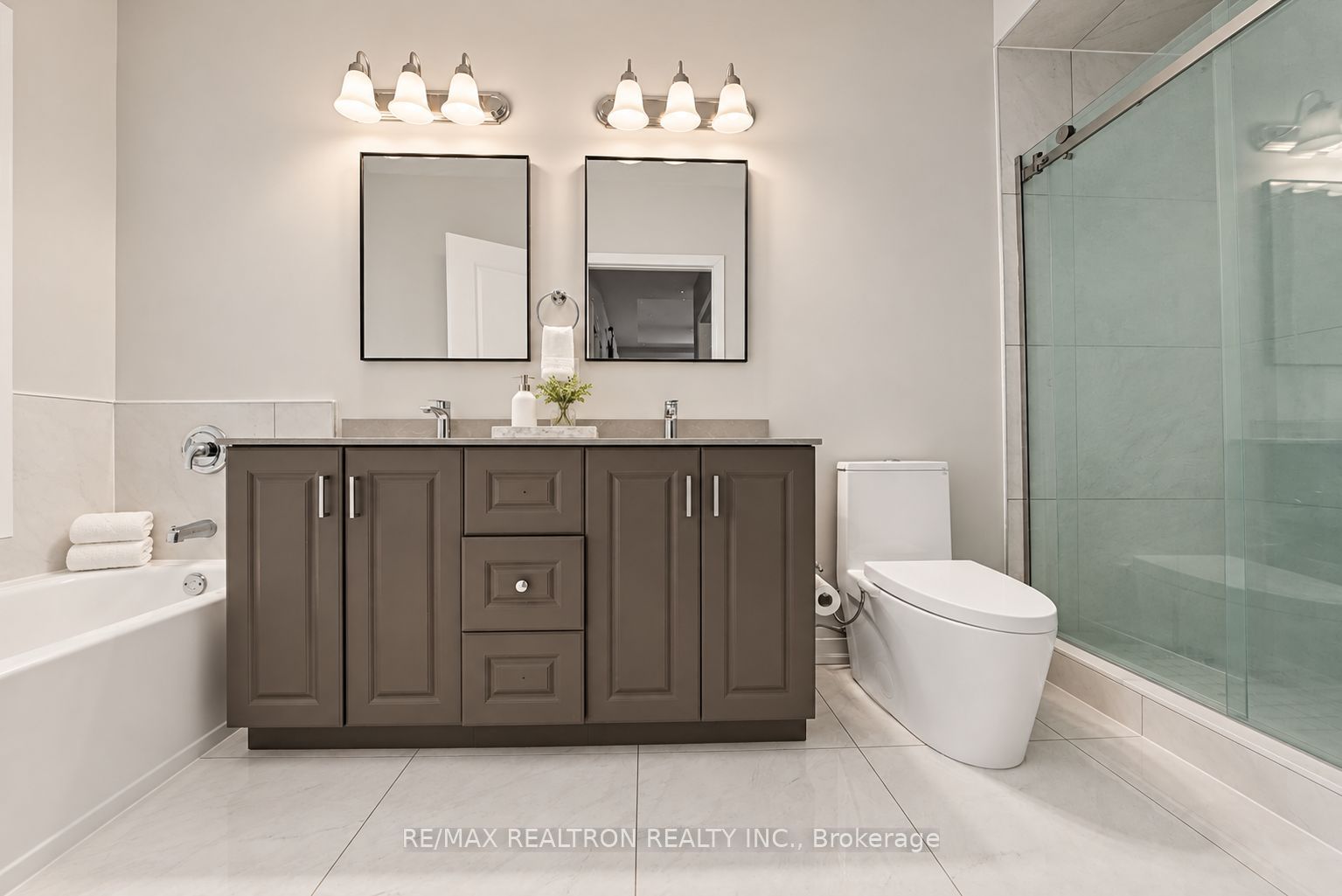 260 Eagle Street 10 Property Photo 21