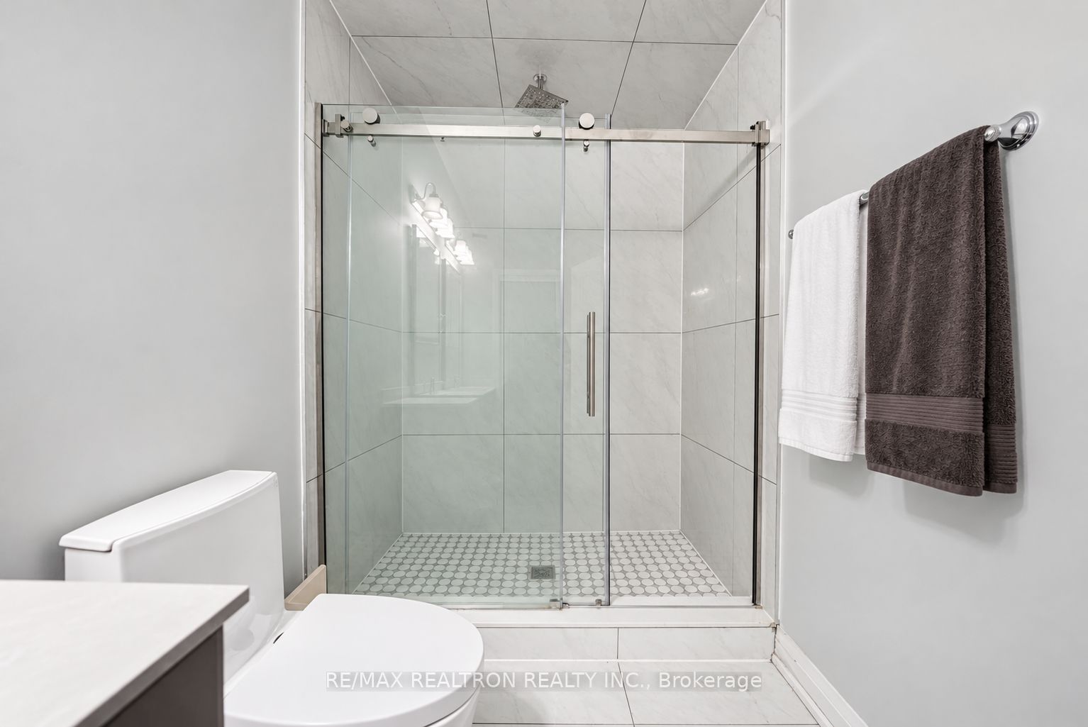 260 Eagle Street 10 Property Photo 22