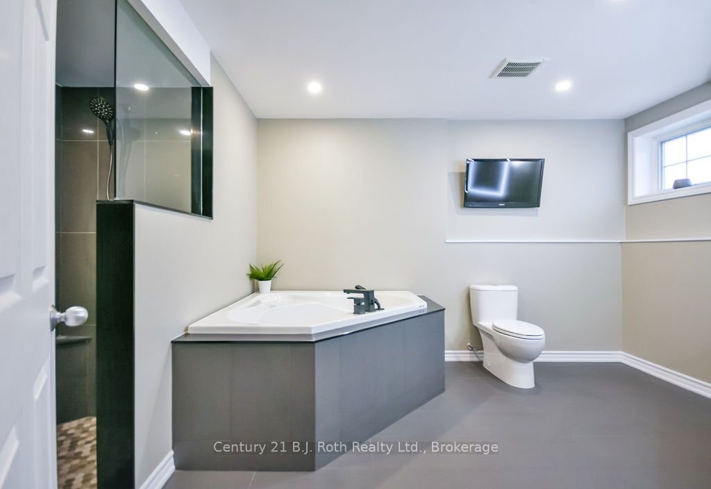 1117 Corrie Street Property Photo 36
