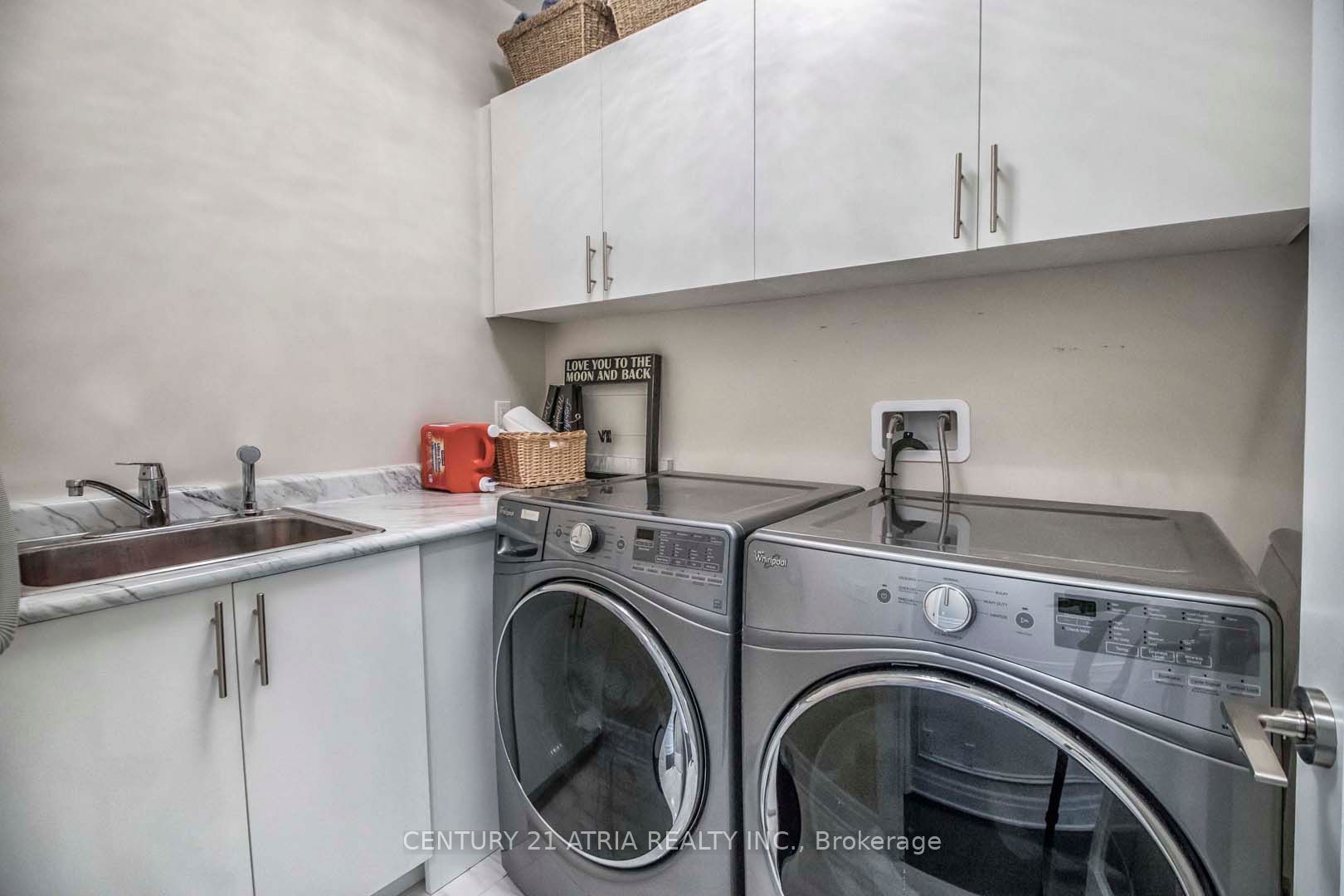 122 Burns Boulevard Property Photo 32