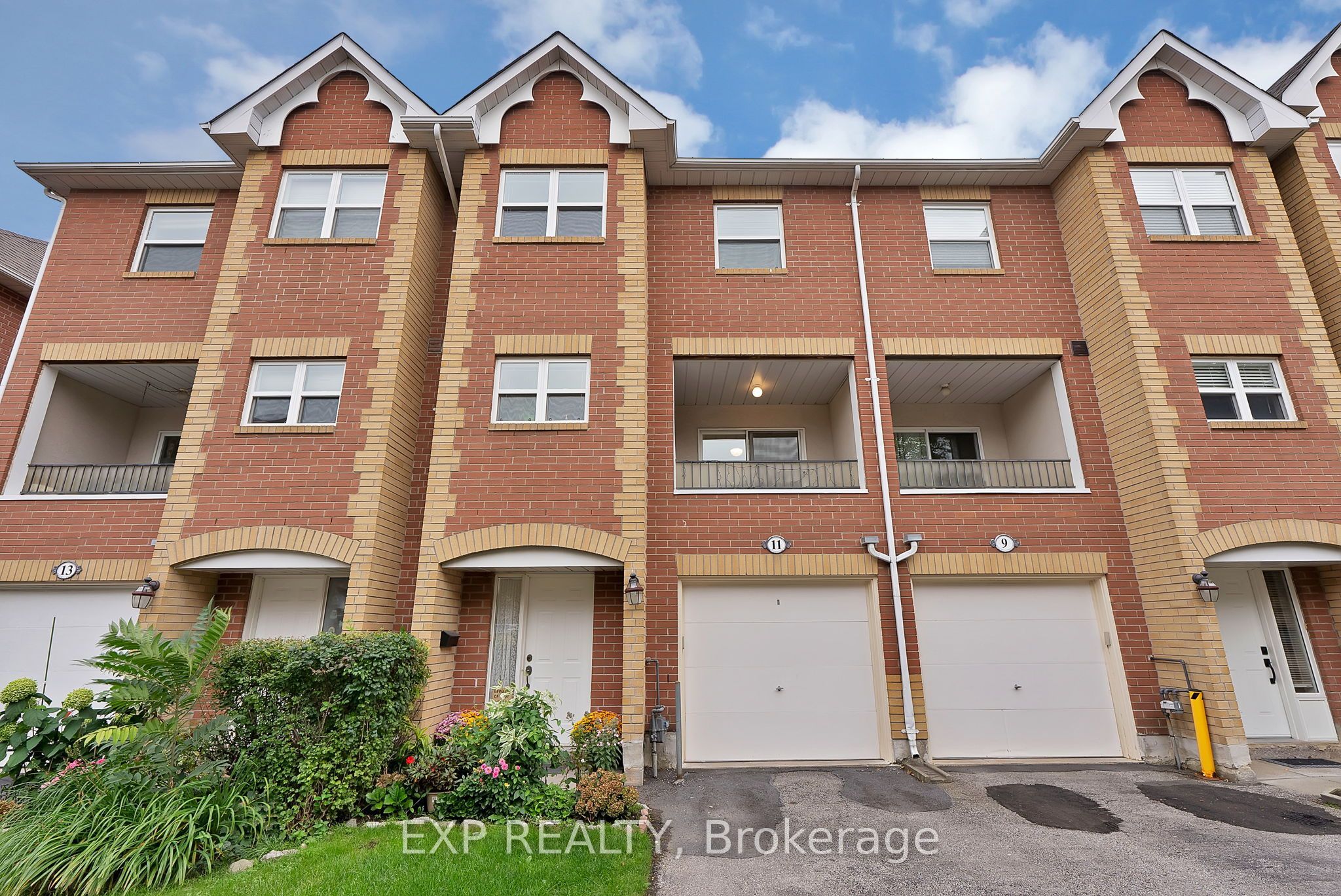 11 Maple Park Way Property Photo 2