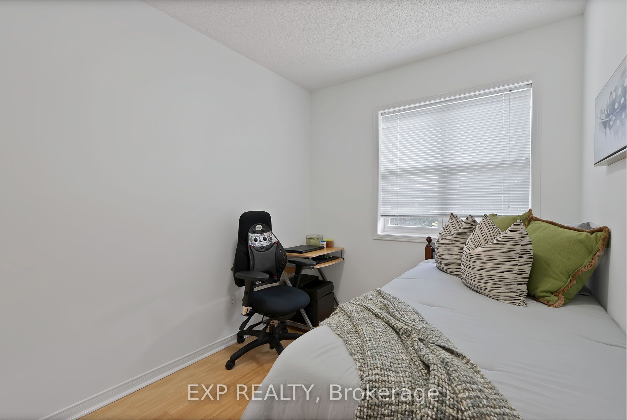 11 Maple Park Way Property Photo 37