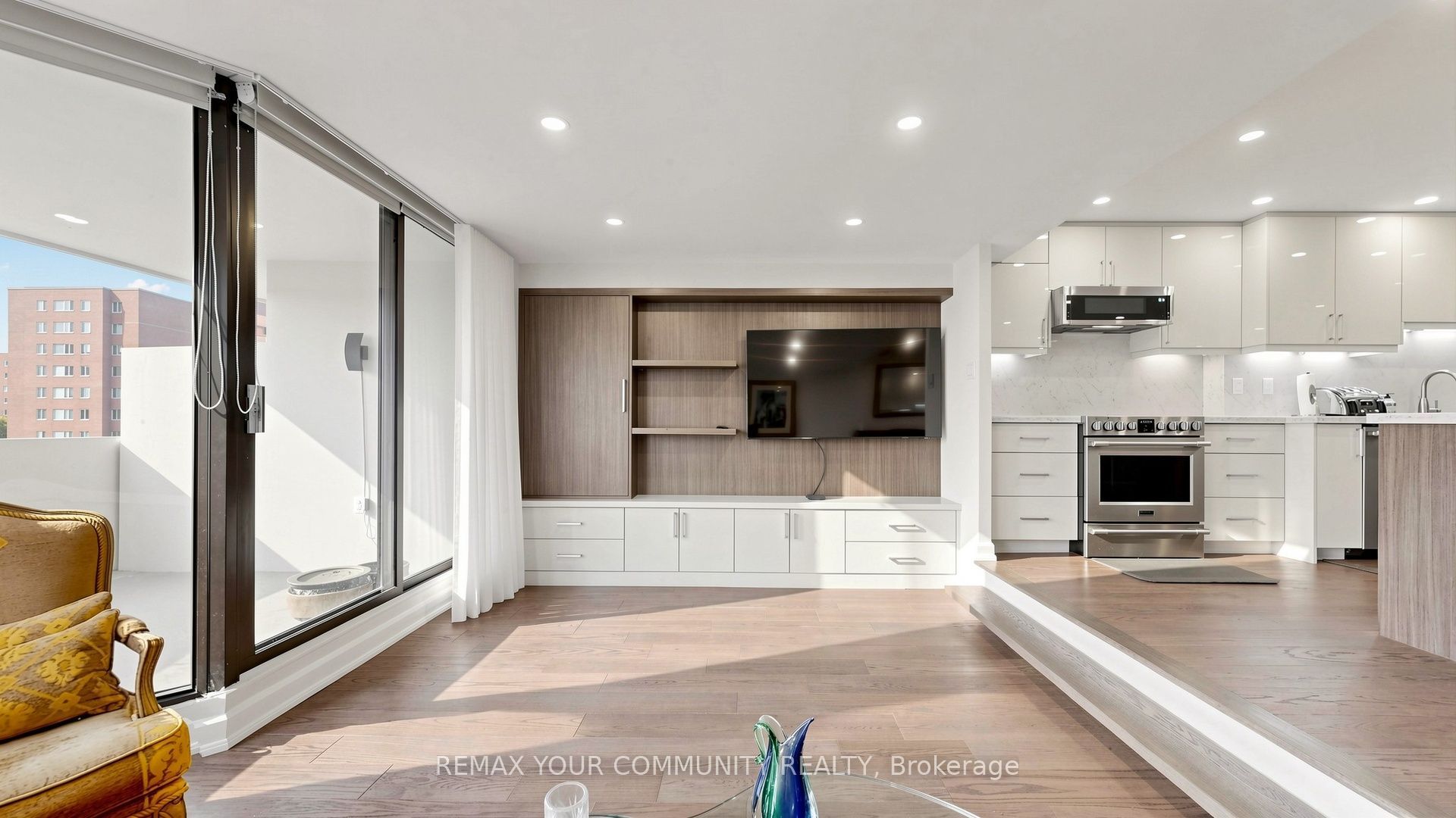 70 Baif Boulevard 608 Property Photo 4