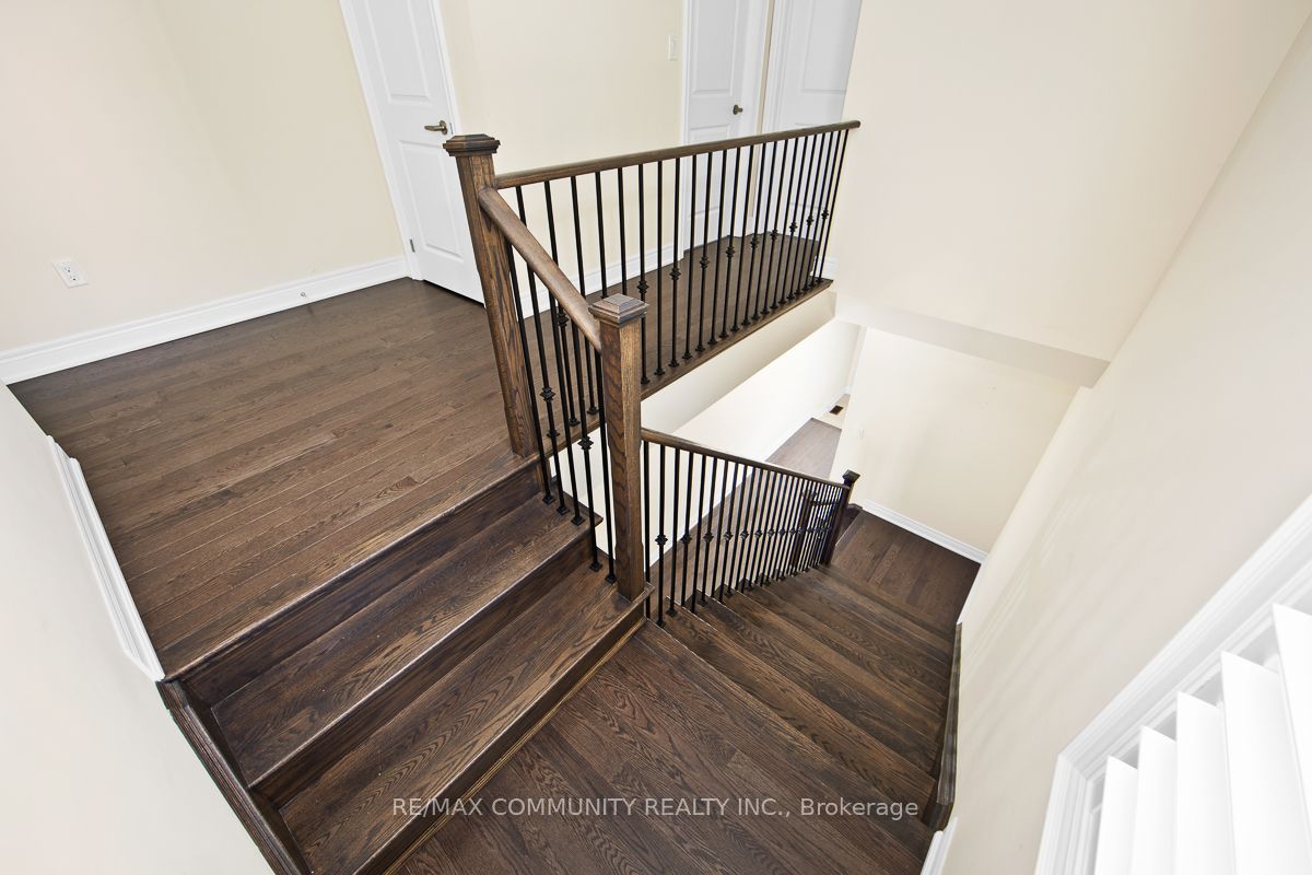 40 Liam Lane Property Photo 15