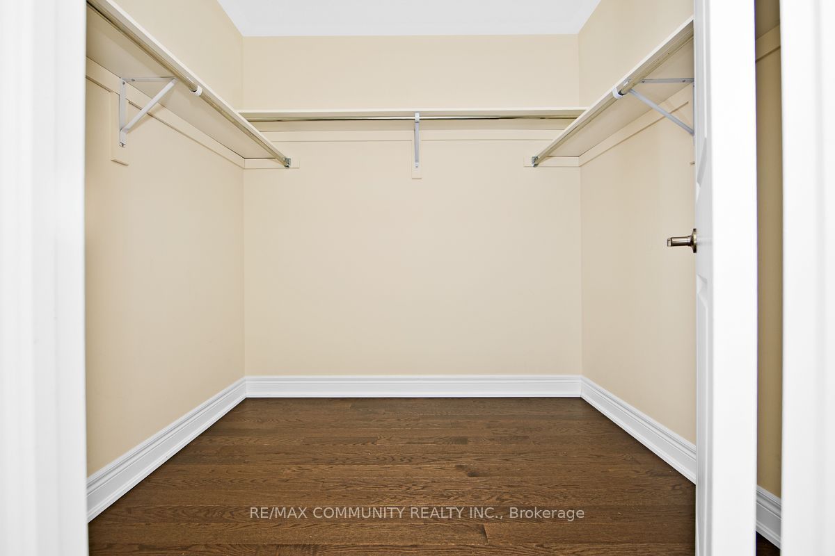 40 Liam Lane Property Photo 19
