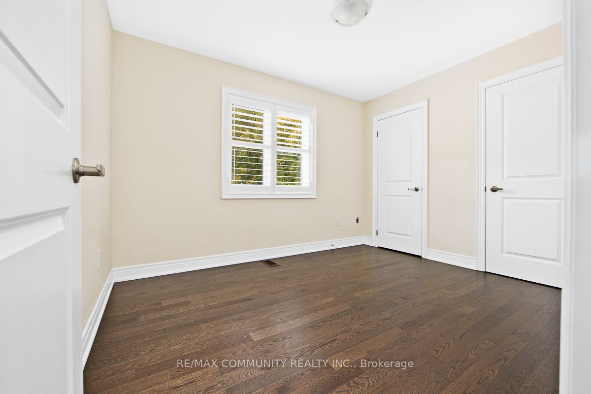 40 Liam Lane Property Photo 23