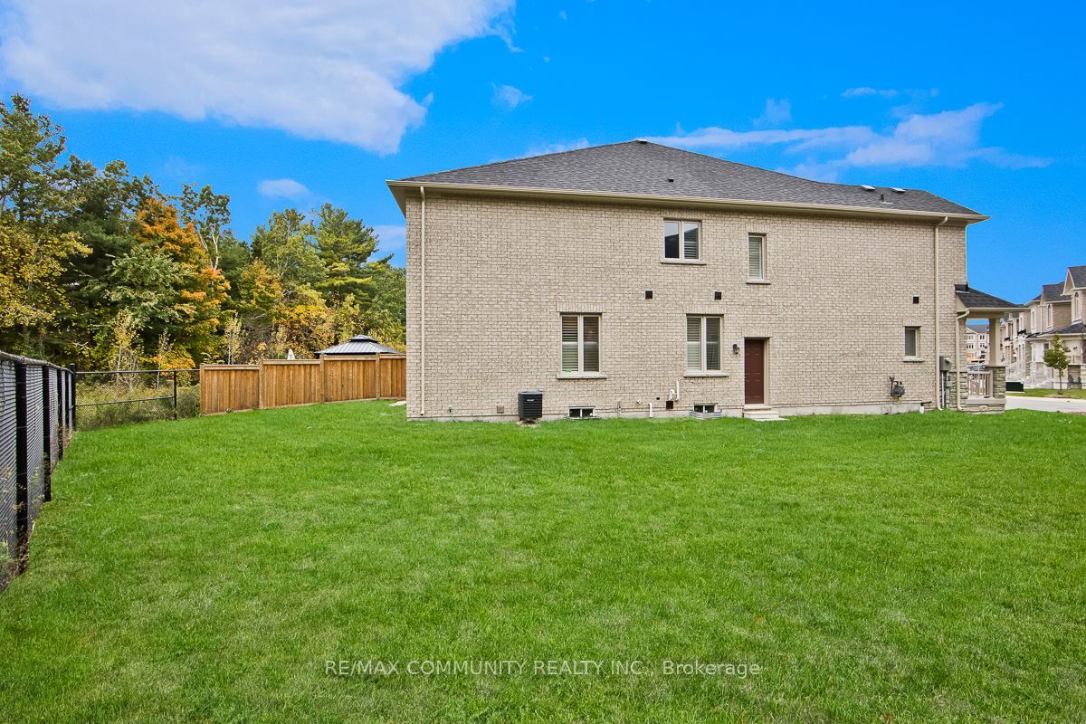 40 Liam Lane Property Photo 28