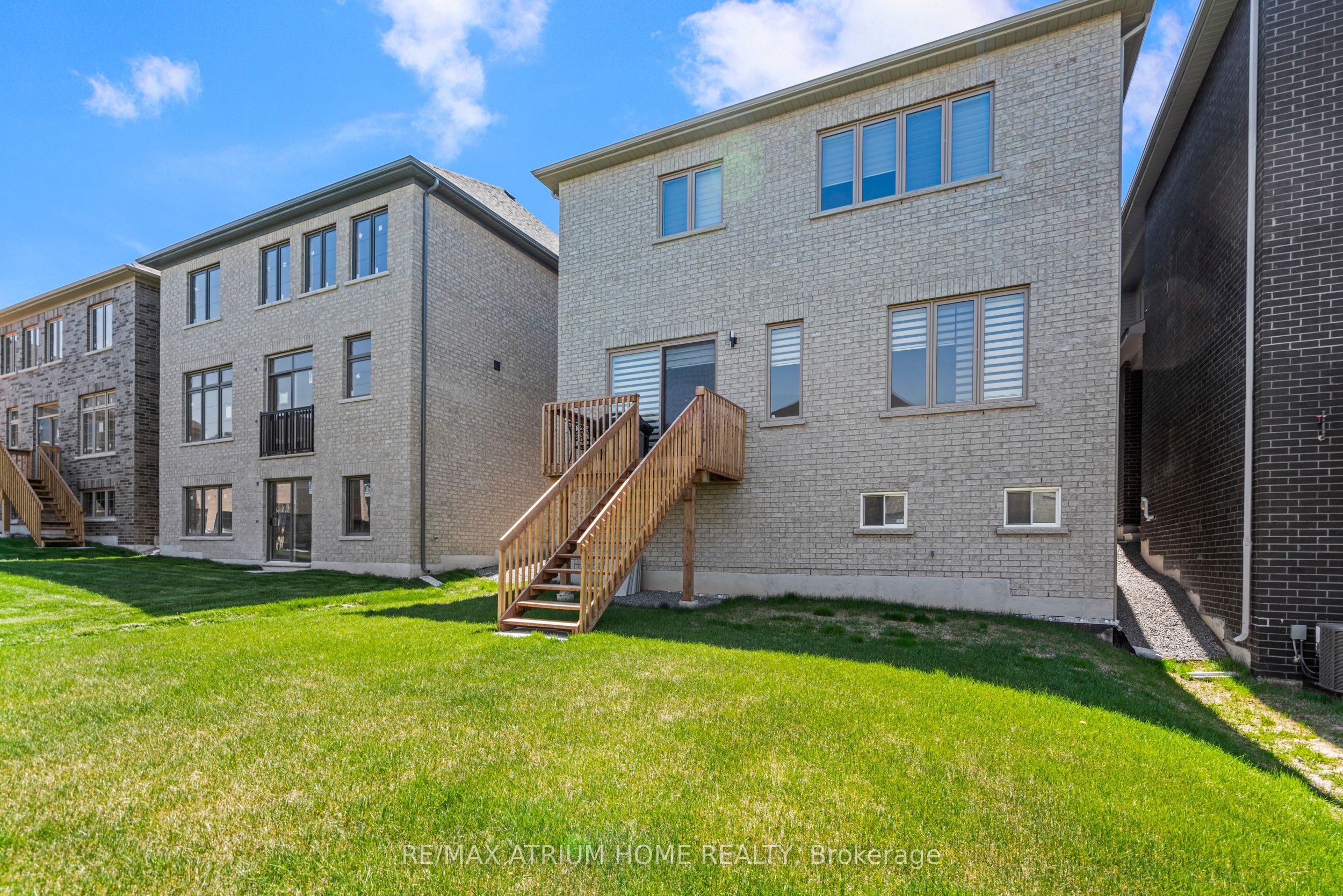 71 Silk Twist Drive Property Photo 28