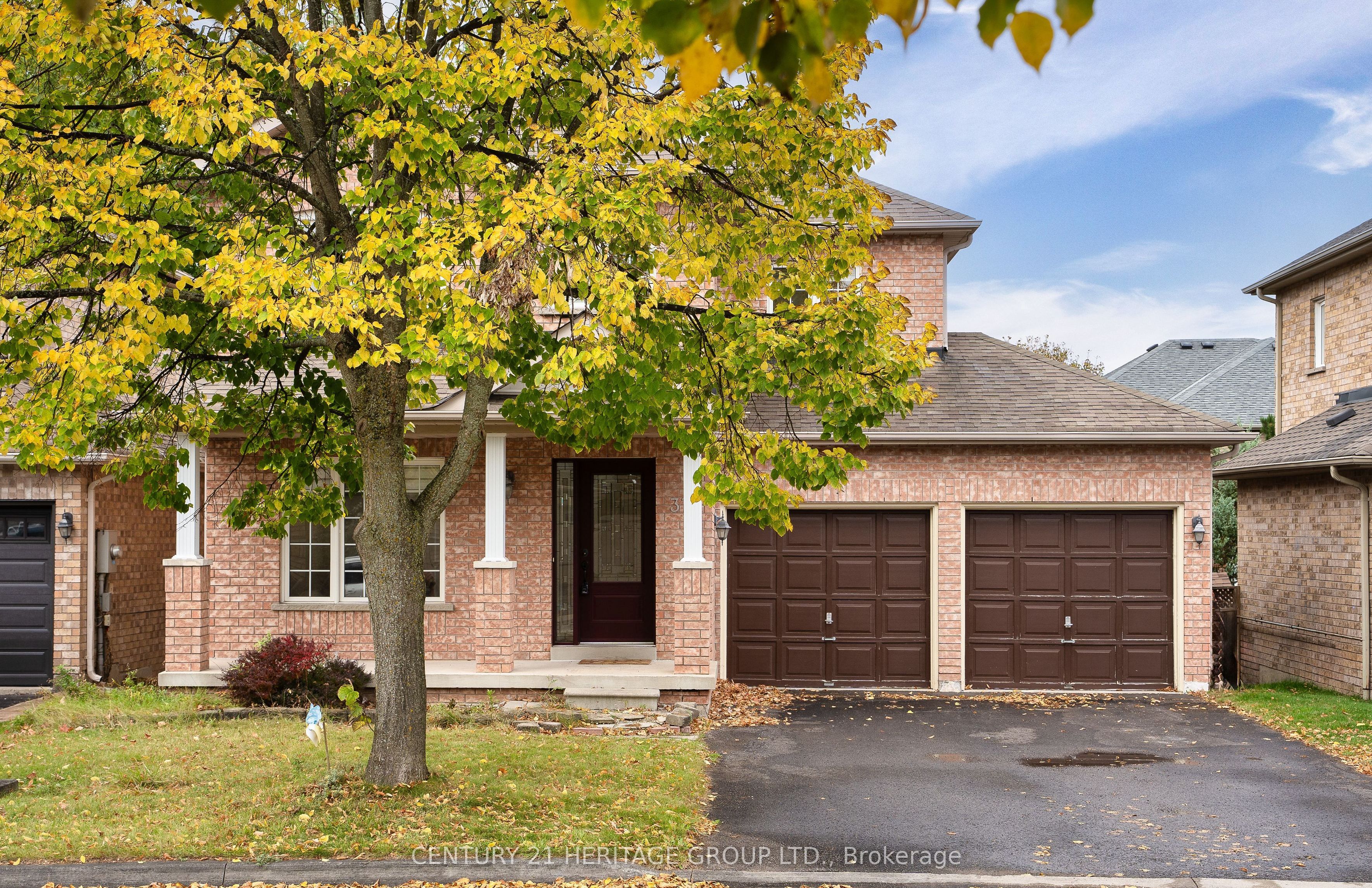 378 Spruce Grove Crescent Property Photo 3
