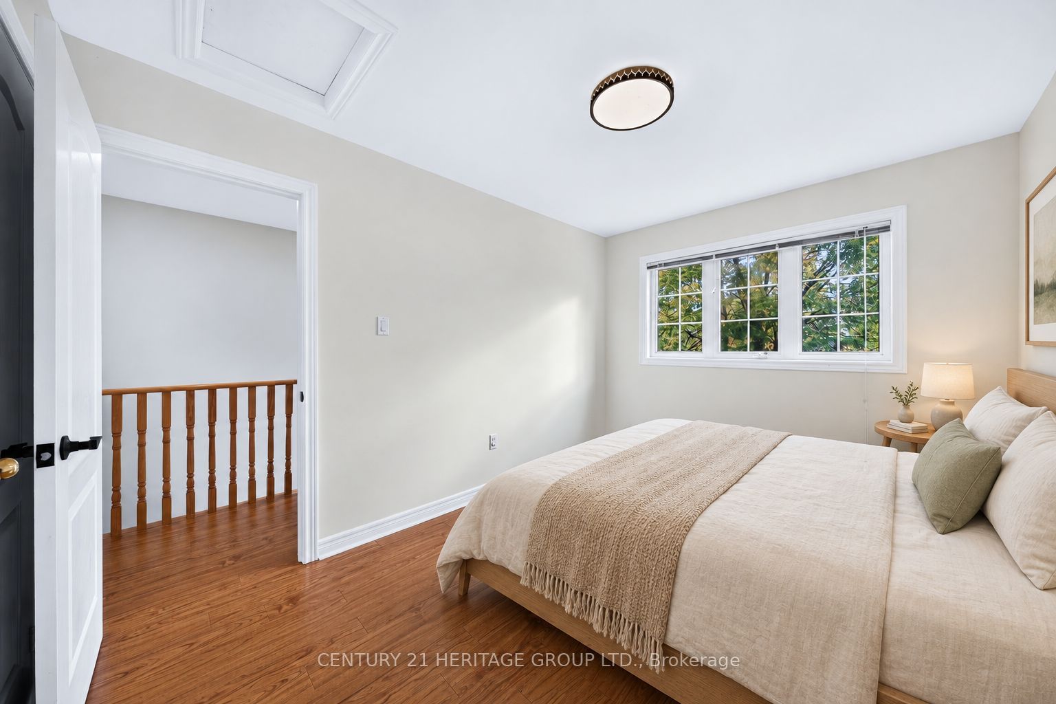 378 Spruce Grove Crescent Property Photo 18