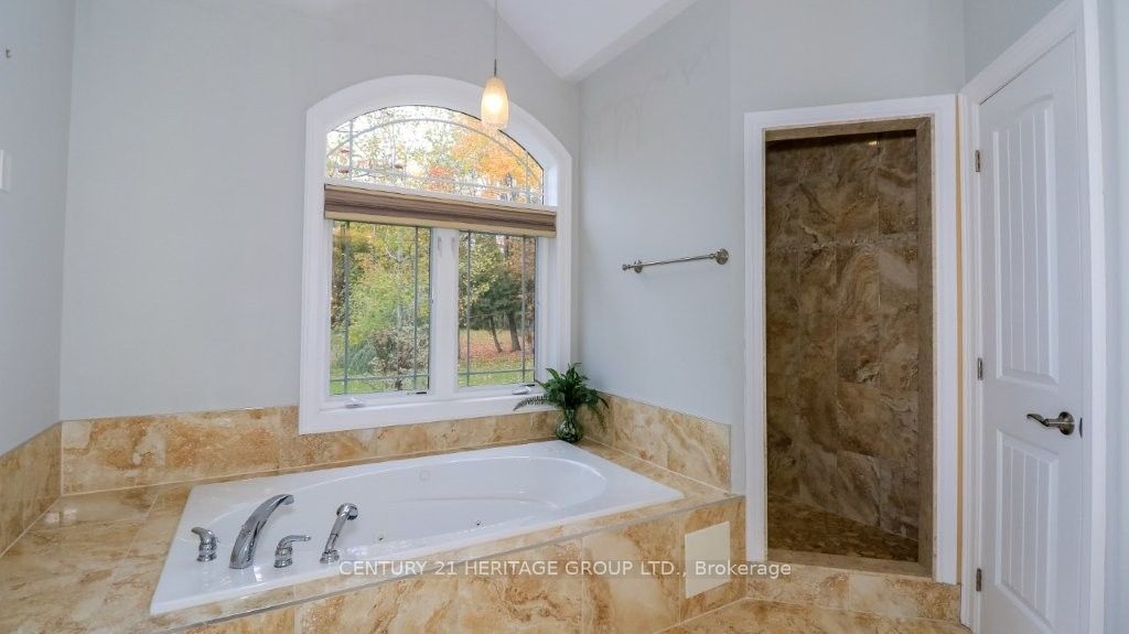 3500 Crescent Harbour Road Property Photo 16
