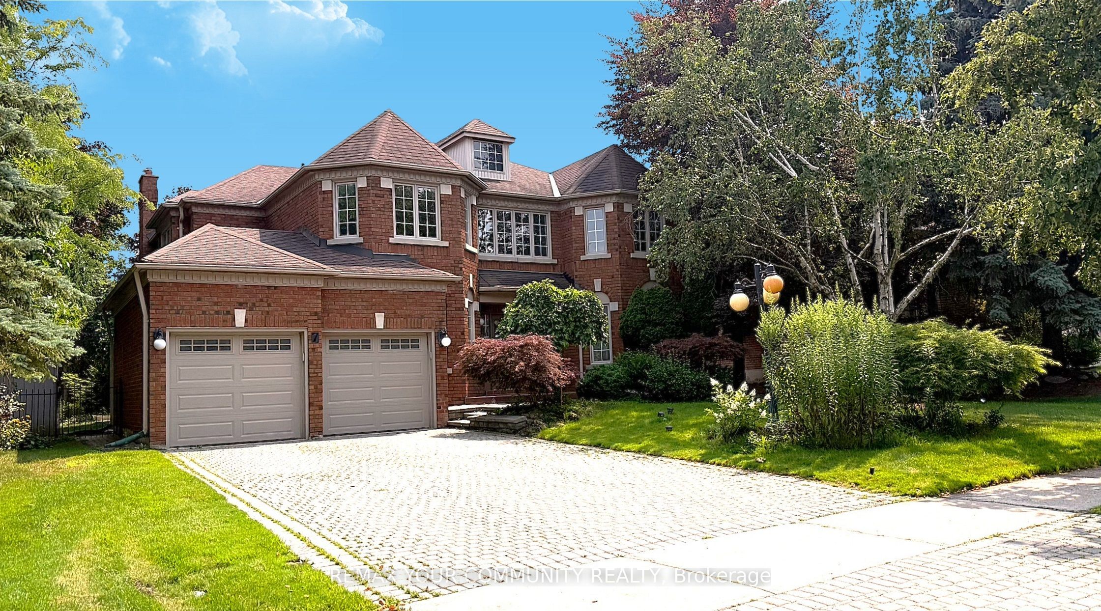 7 Crescentview Road Property Photo 1