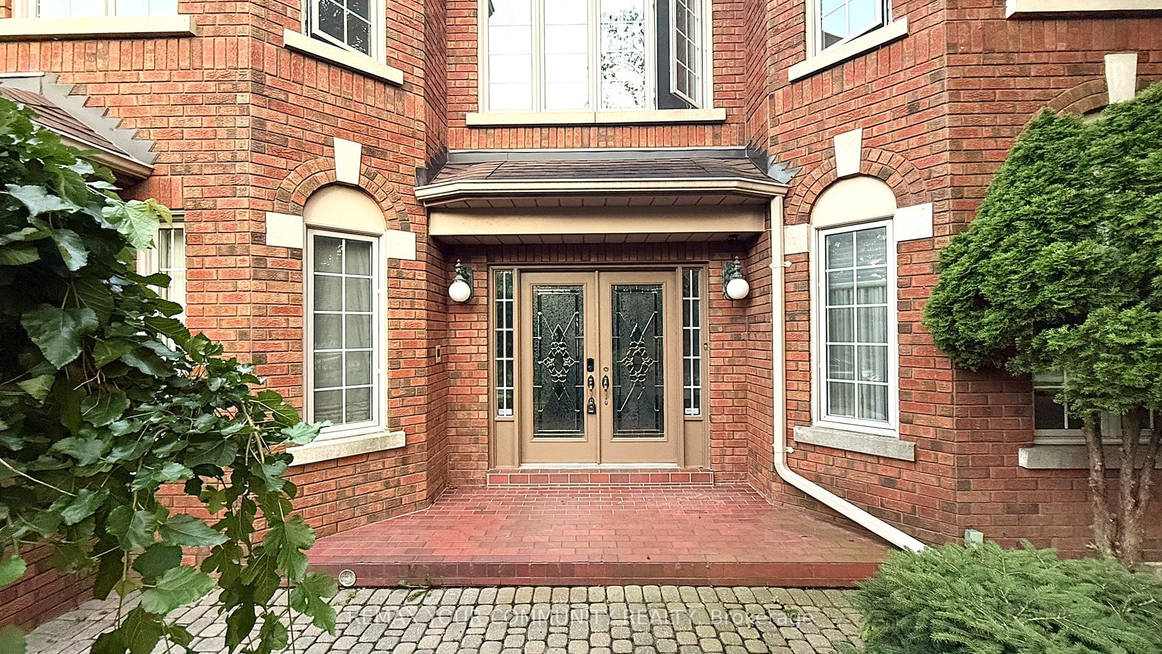 7 Crescentview Road Property Photo 2