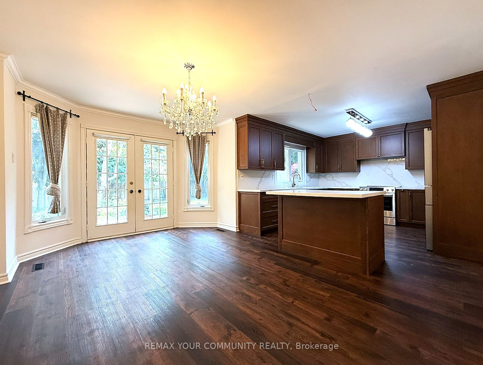 7 Crescentview Road Property Photo 5