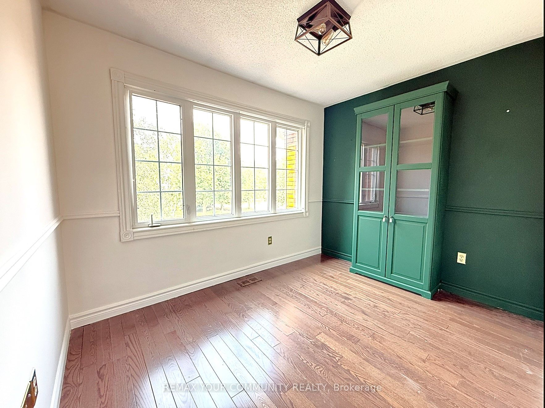7 Crescentview Road Property Photo 18