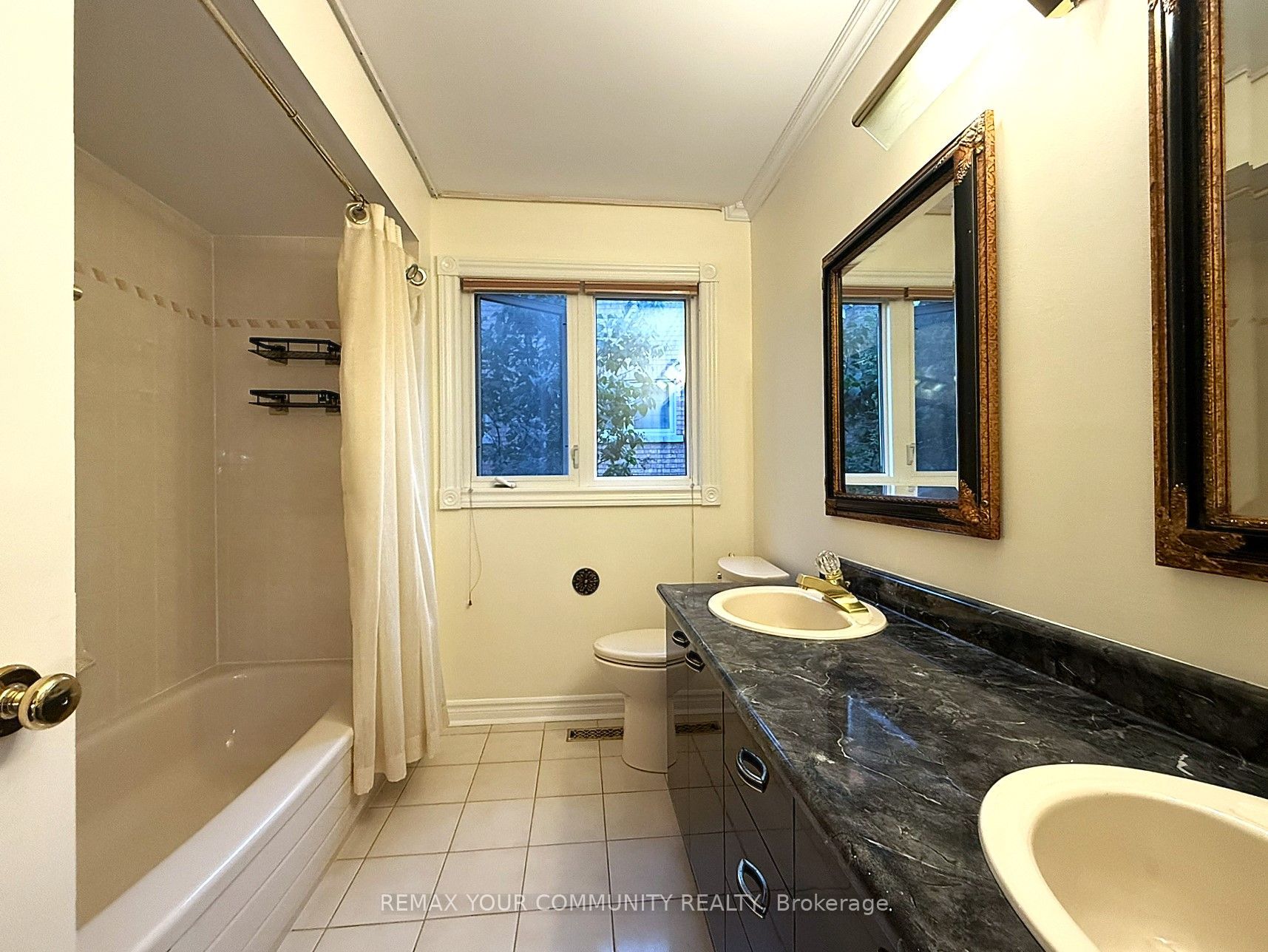 7 Crescentview Road Property Photo 19