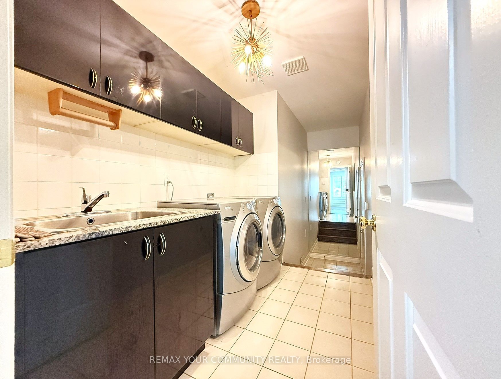 7 Crescentview Road Property Photo 21