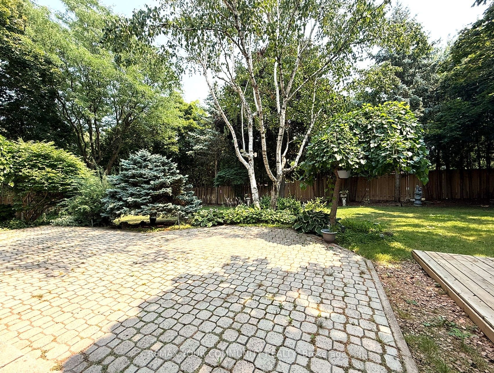7 Crescentview Road Property Photo 30